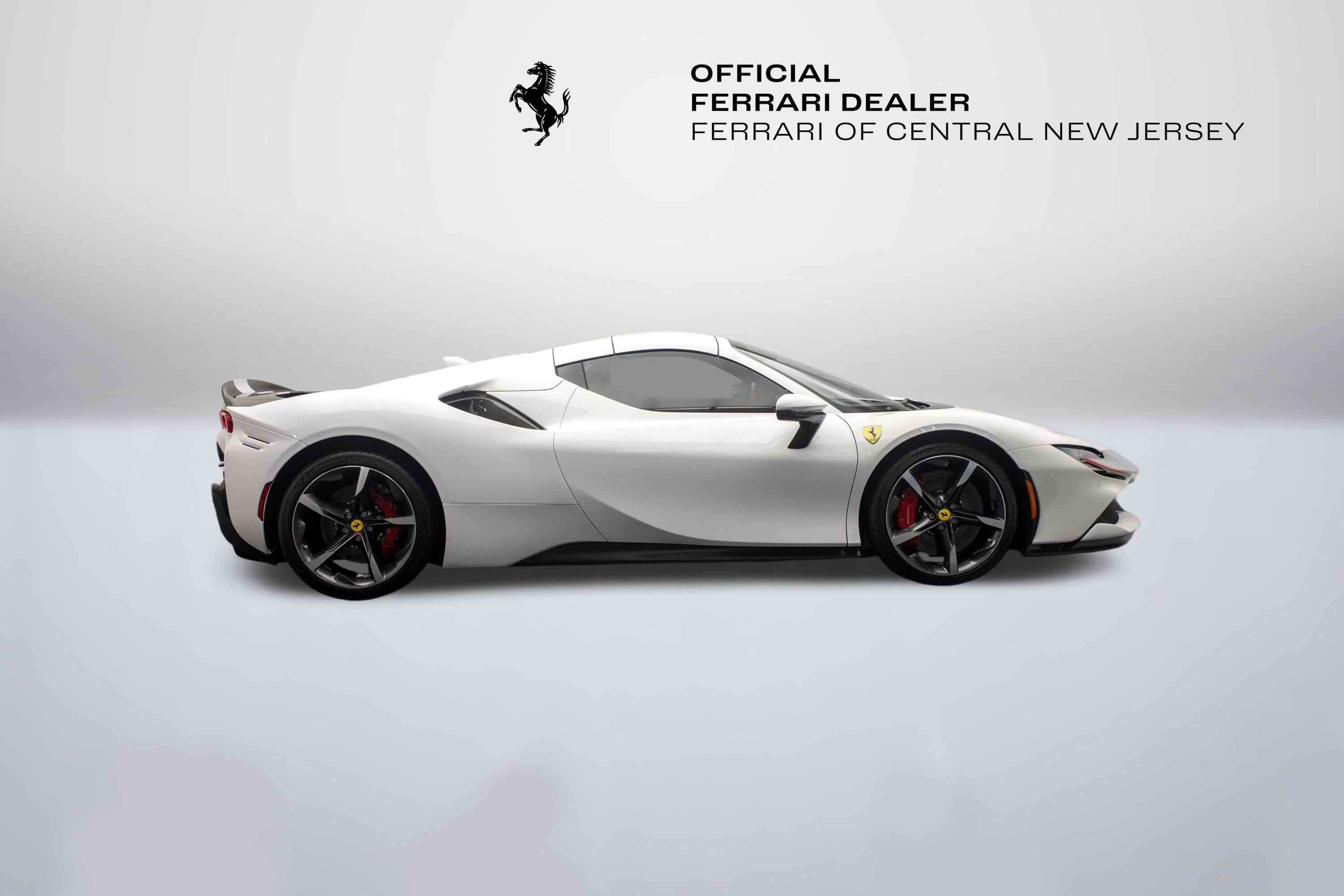 2022 Ferrari SF90 Base - Photo 11