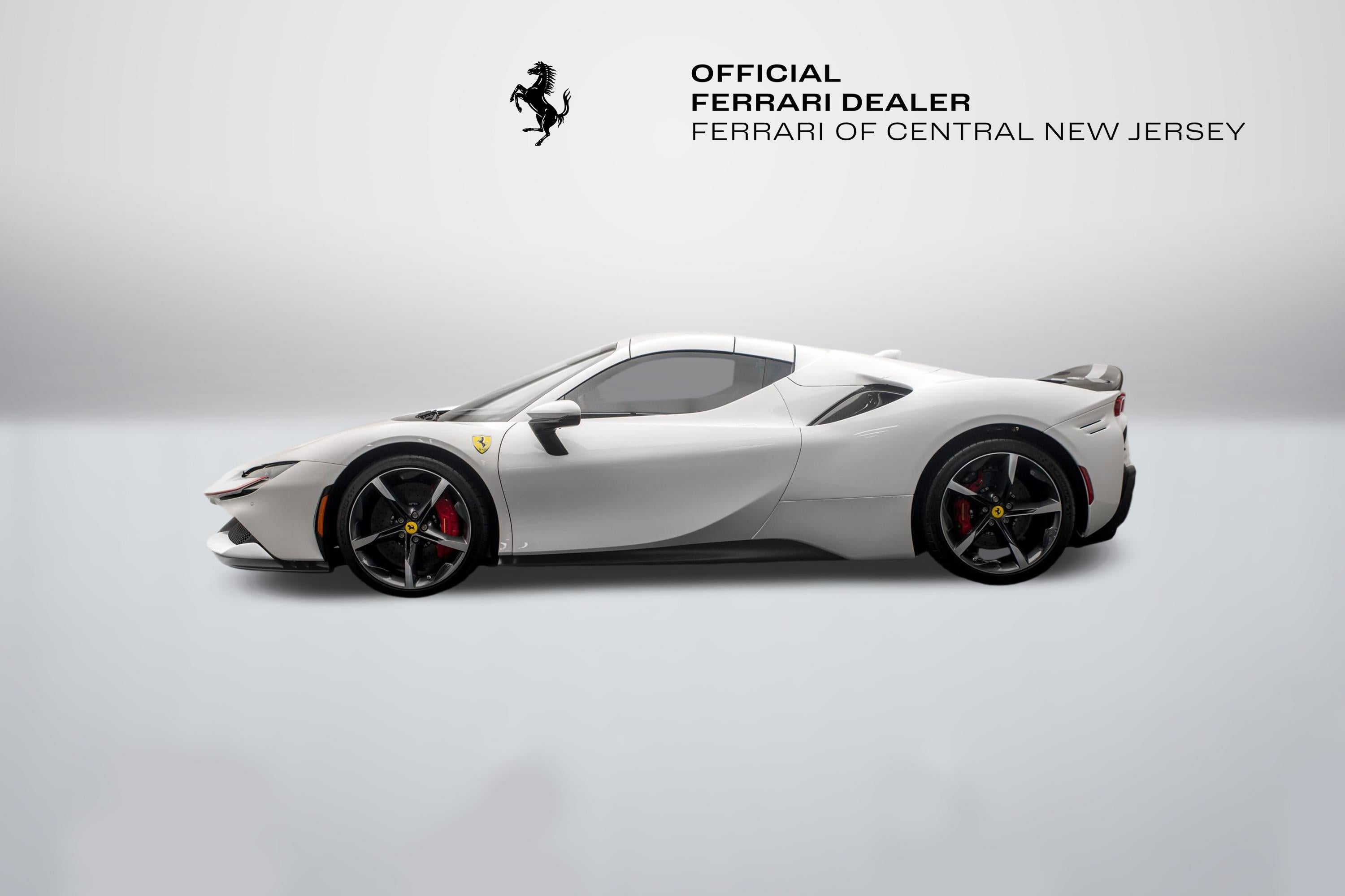 2022 Ferrari SF90 Base - Photo 14