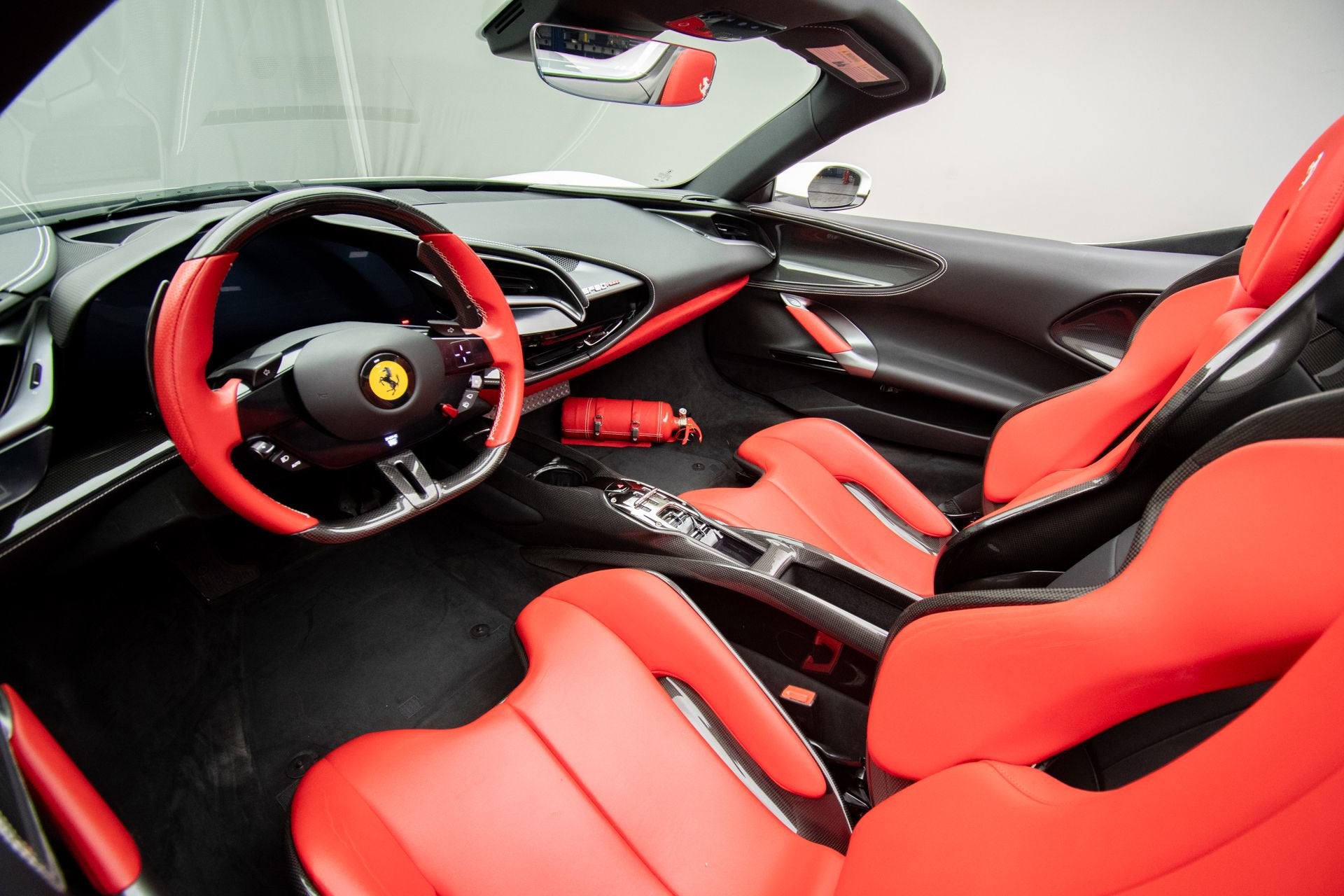 2022 Ferrari SF90 Base - Photo 19