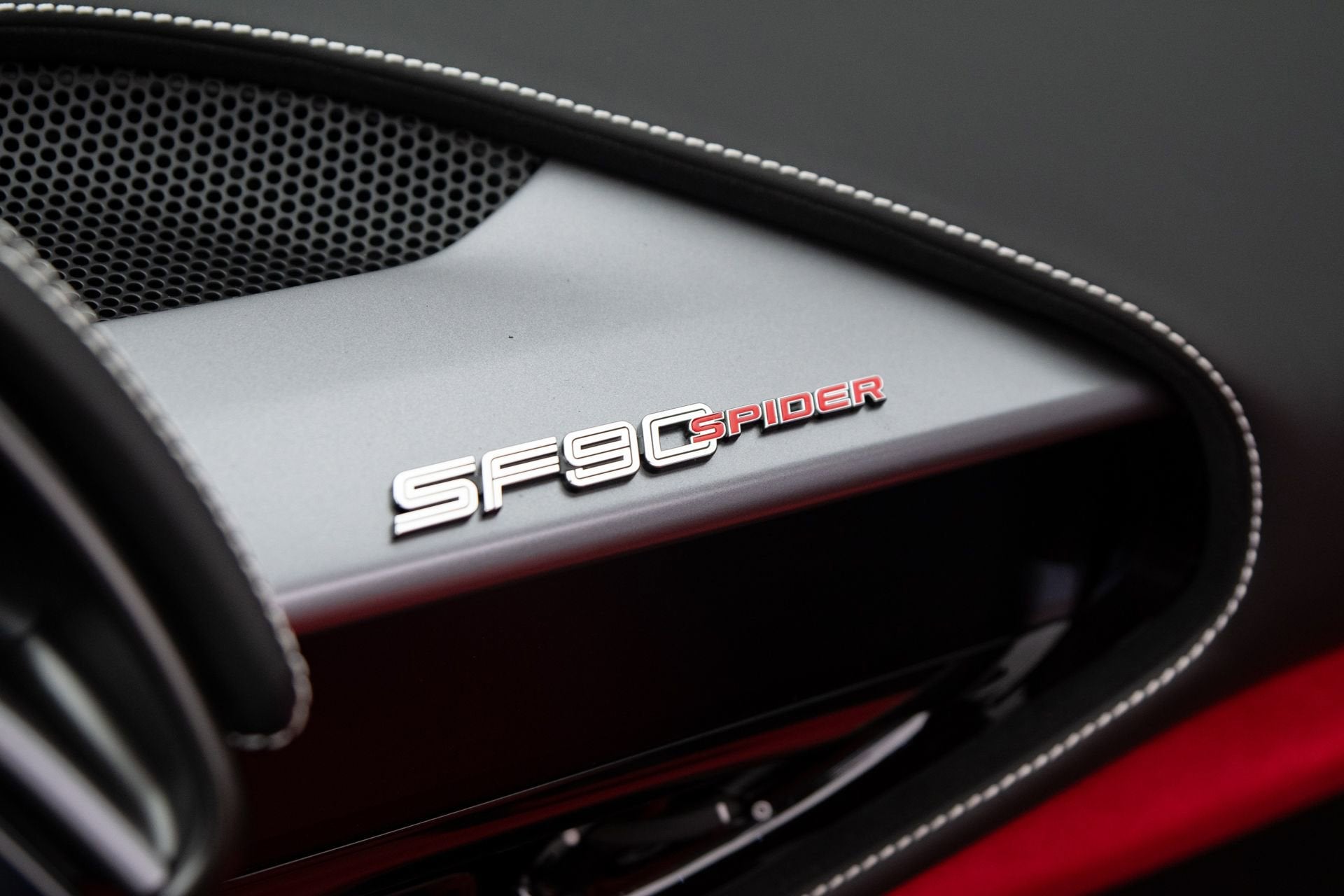 2022 Ferrari SF90 Base - Photo 33