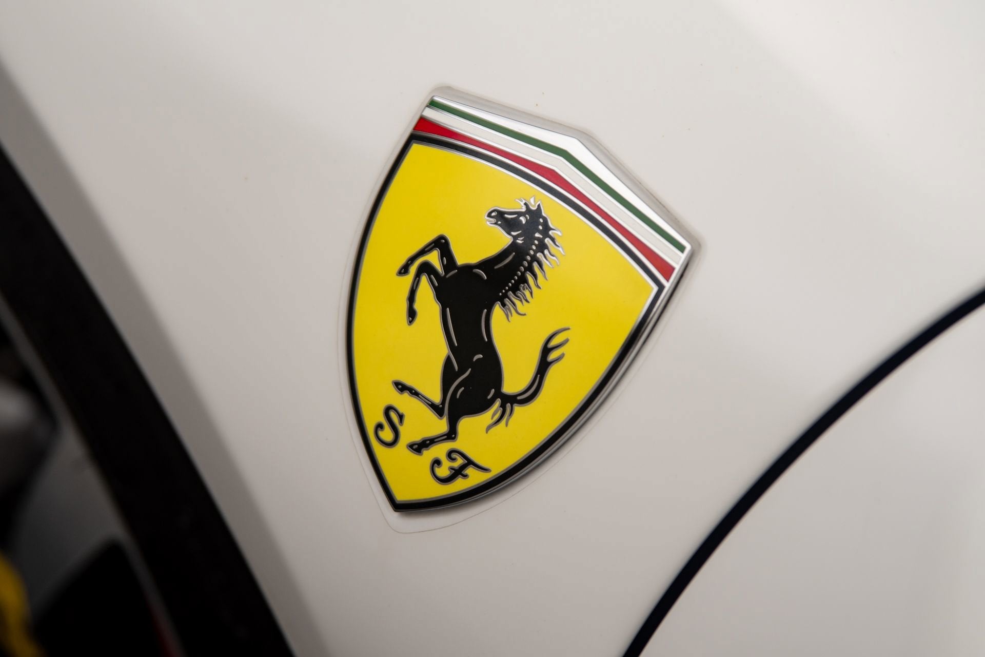 2022 Ferrari SF90 Base - Photo 38