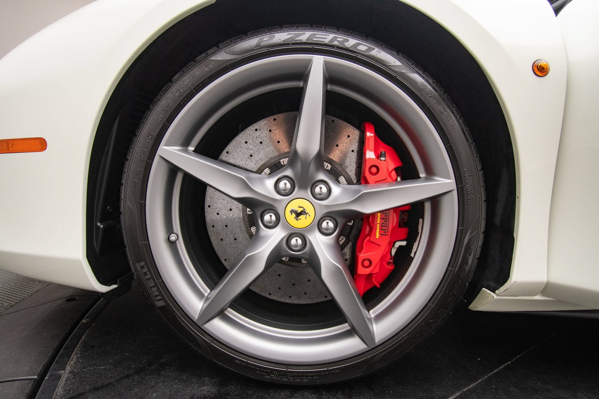 2018 Ferrari 488 GTB Base - Photo 38