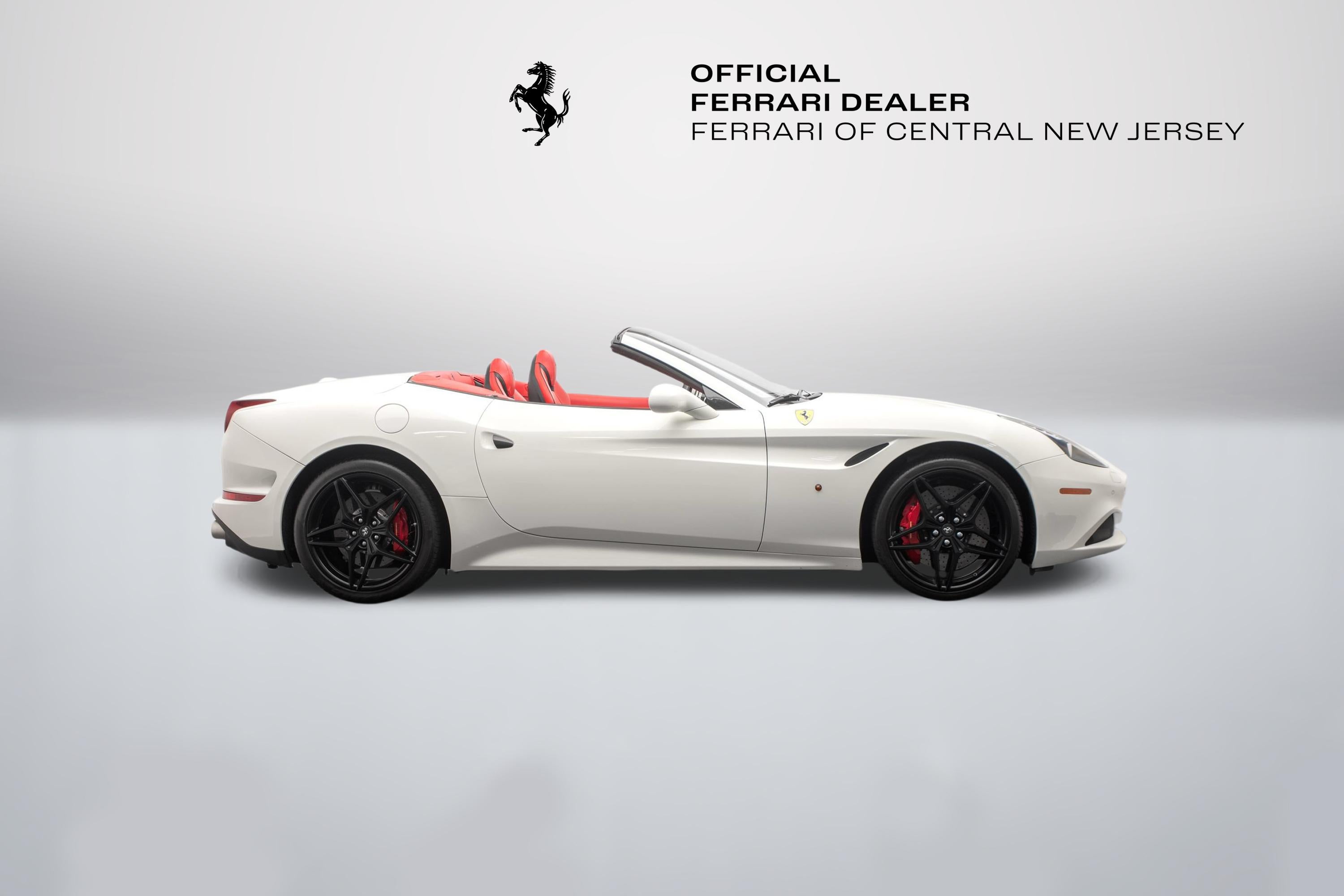 【新品・未開封】Ferrari California Tカタログ Ferrari-California-T-ZFF77XJAXG0217917 - Ferrari of Central New Jersey