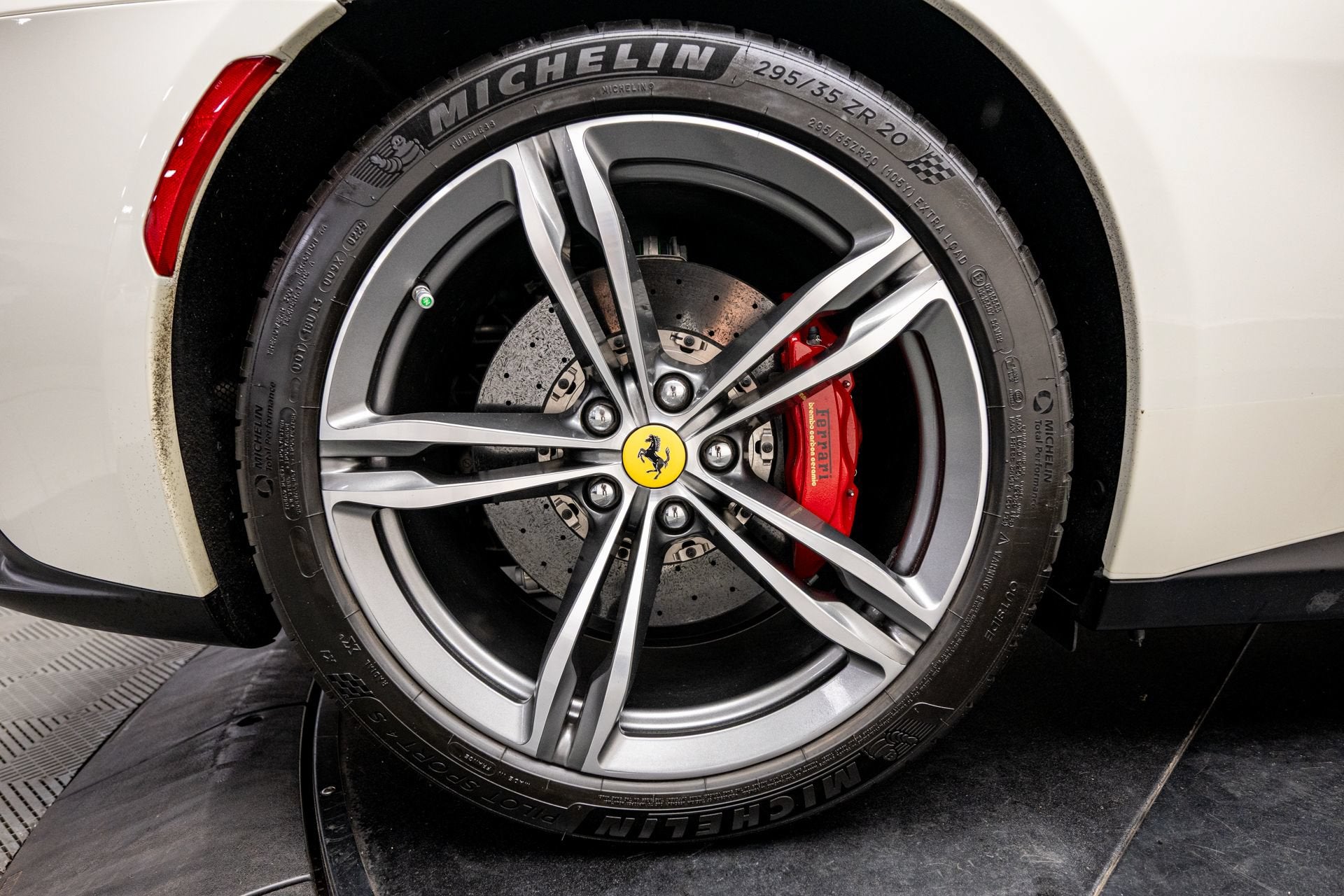 2019 Ferrari GTC4Lusso Base - Photo 44