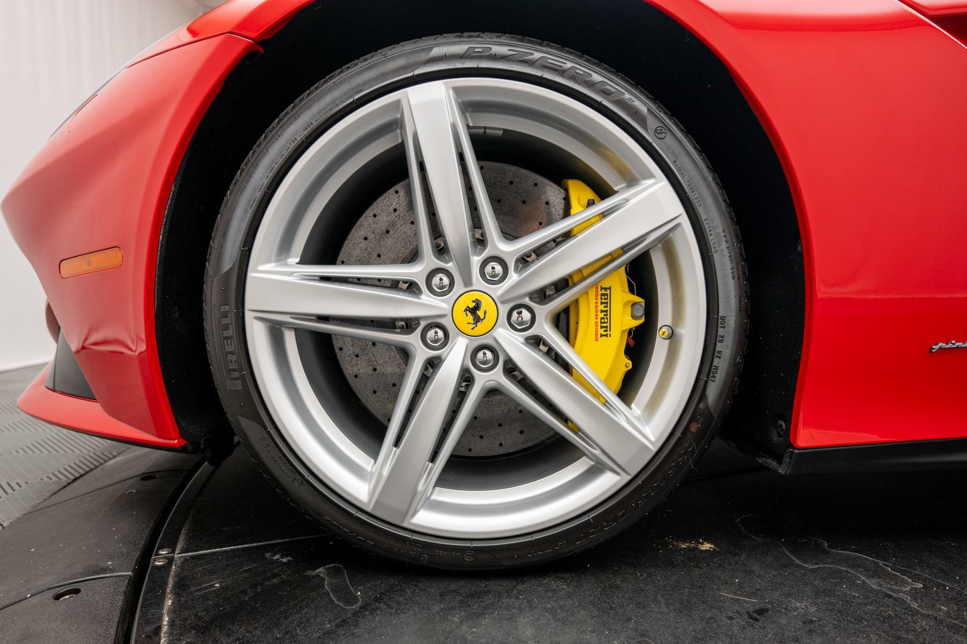 2016 Ferrari F12berlinetta Base - Photo 33