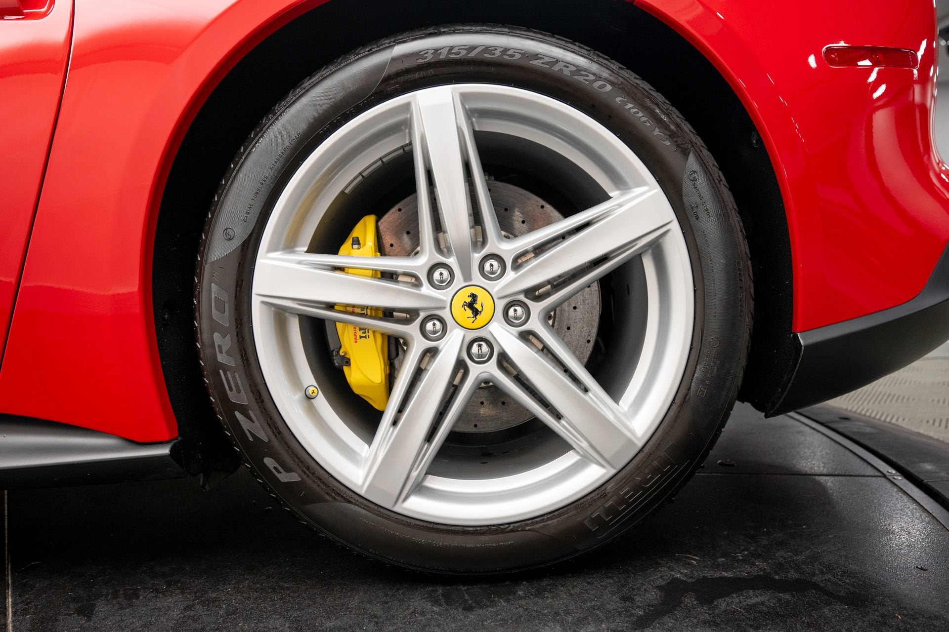 2016 Ferrari F12berlinetta Base - Photo 34