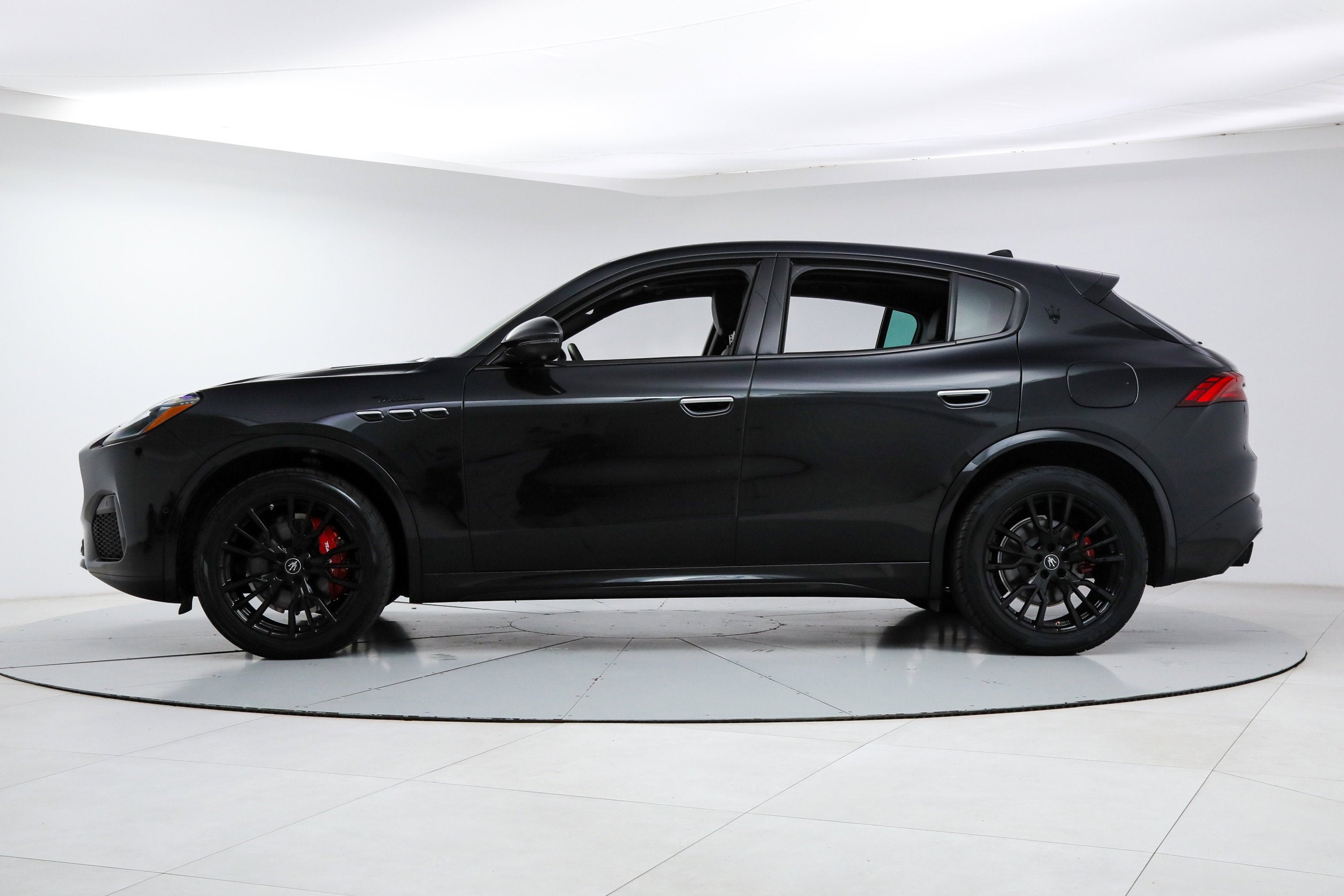 Modena AWD