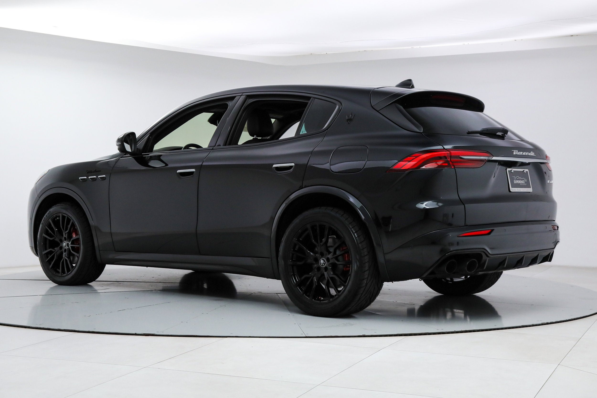 Modena AWD