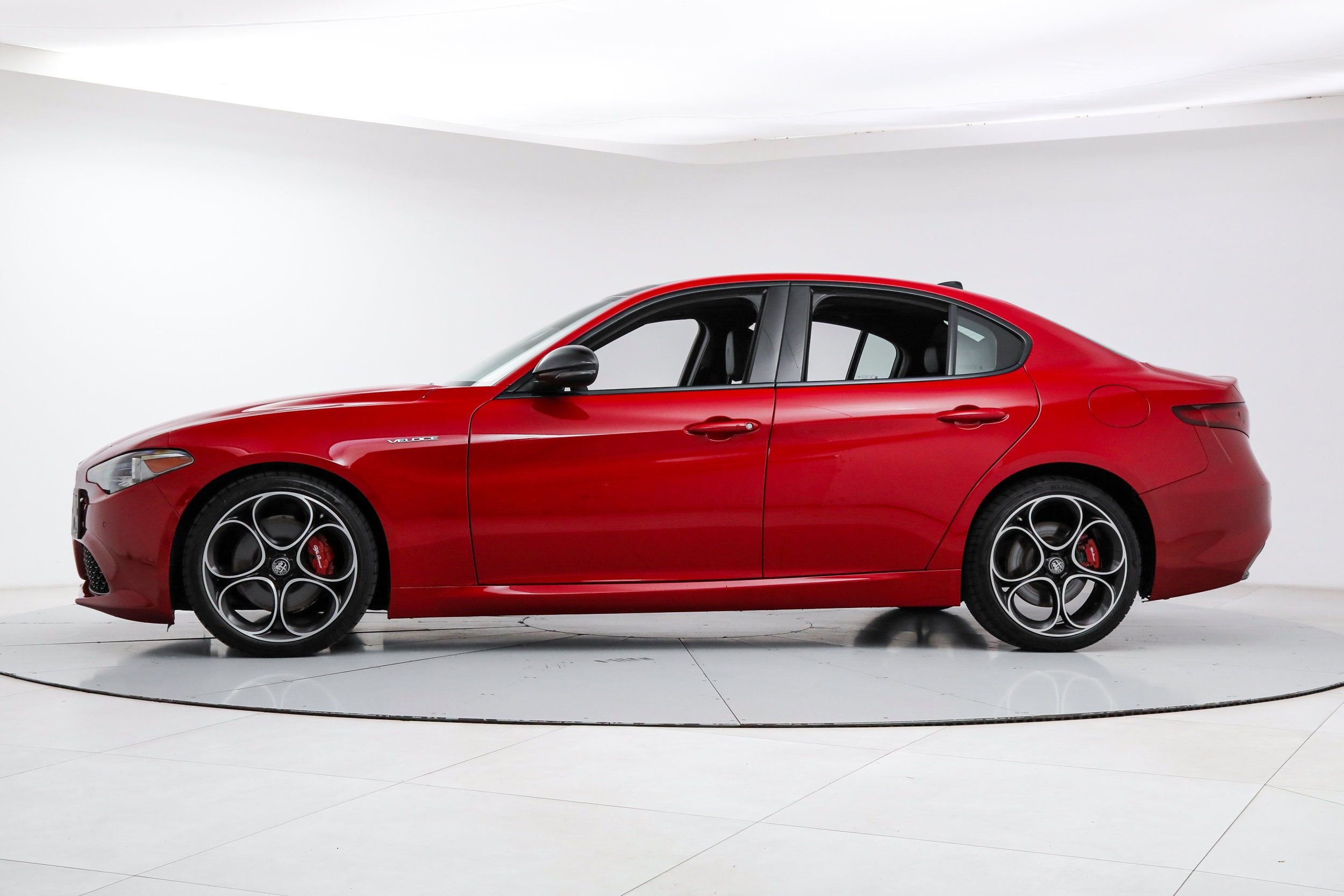 Veloce RWD