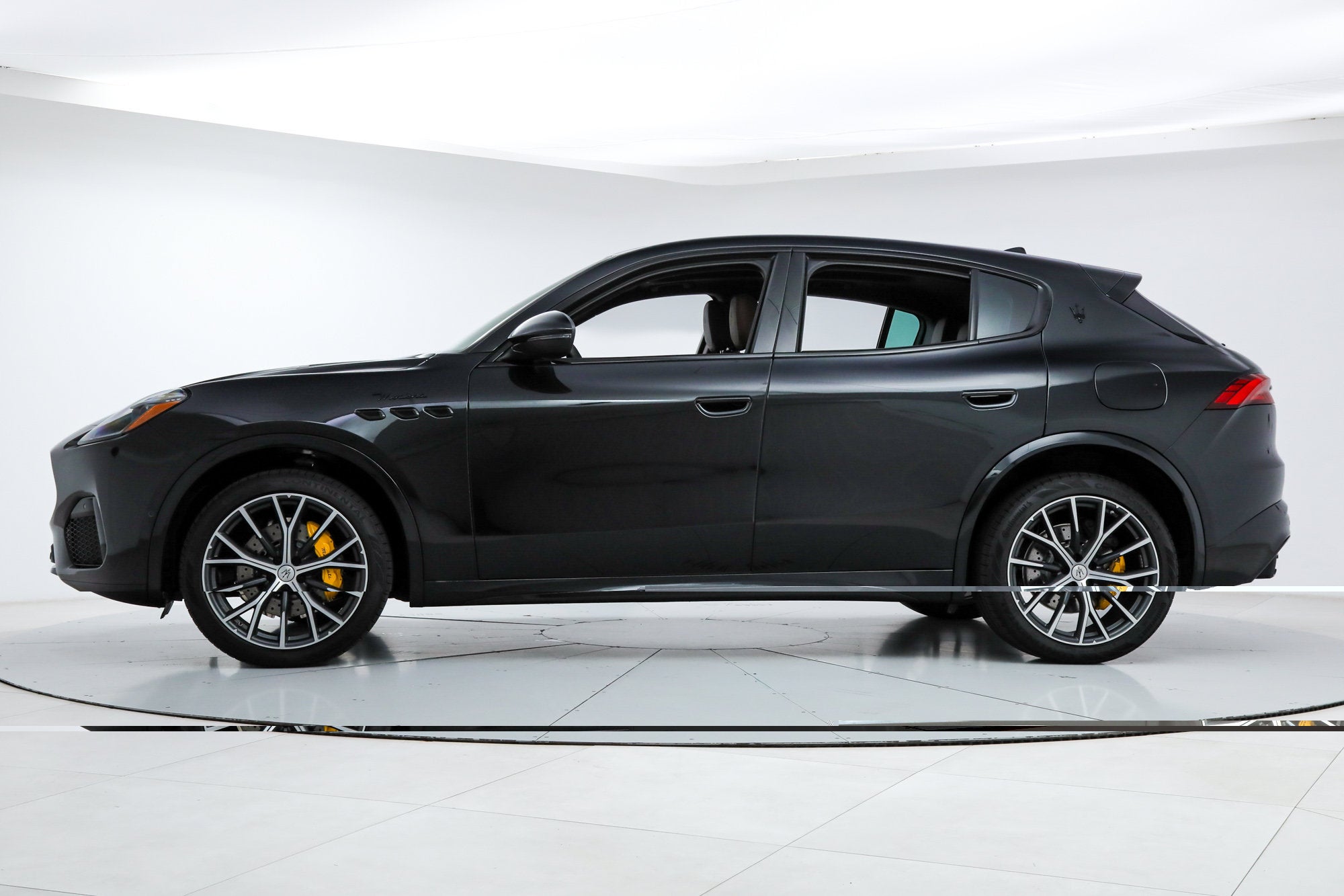 Modena AWD