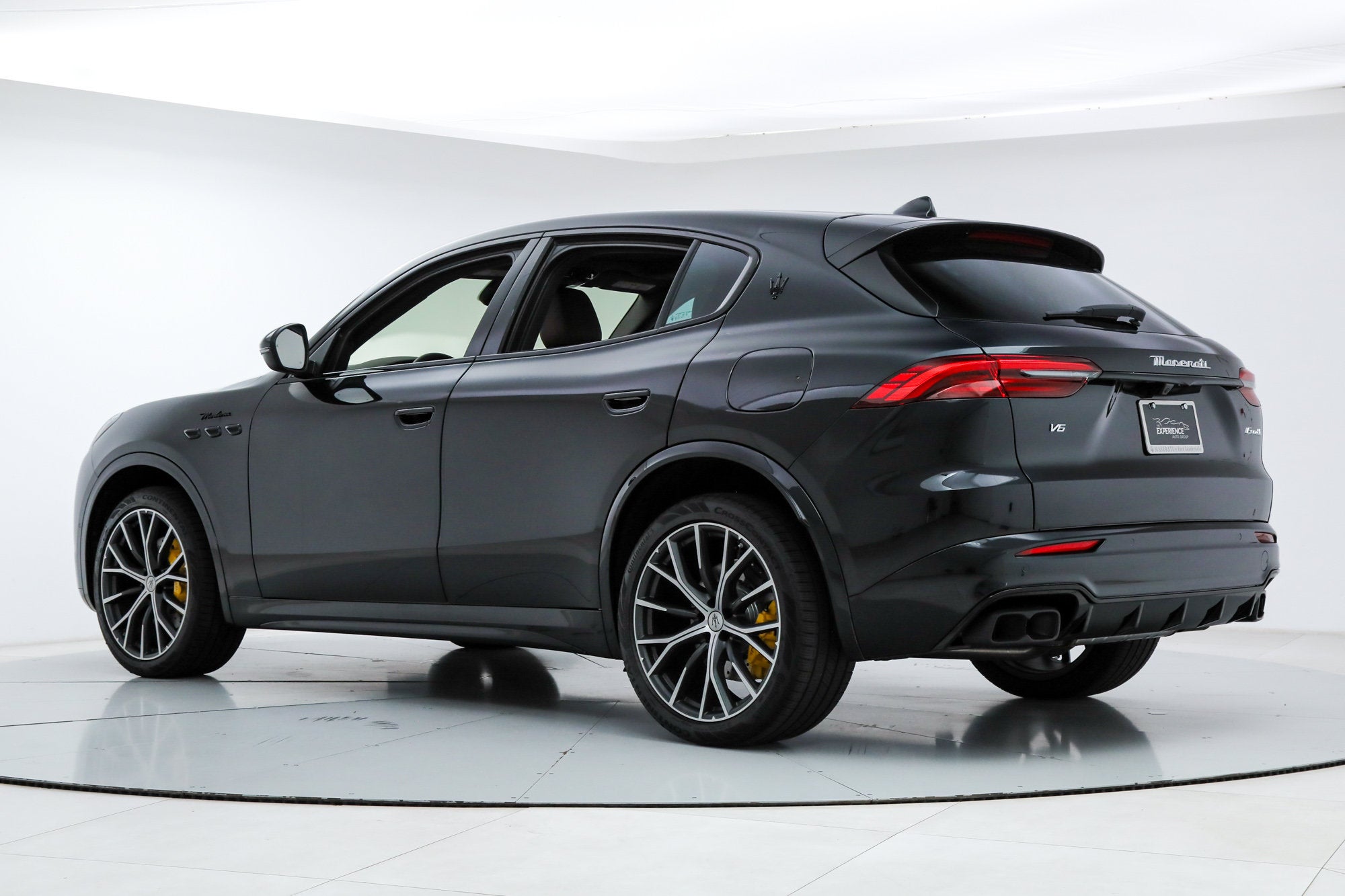 Modena AWD