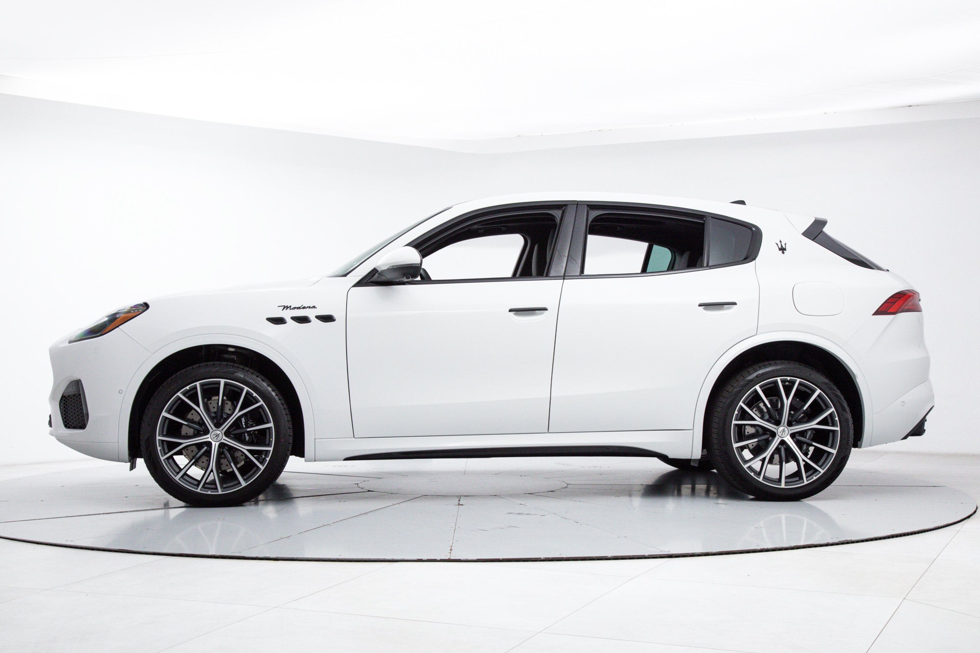 Modena AWD