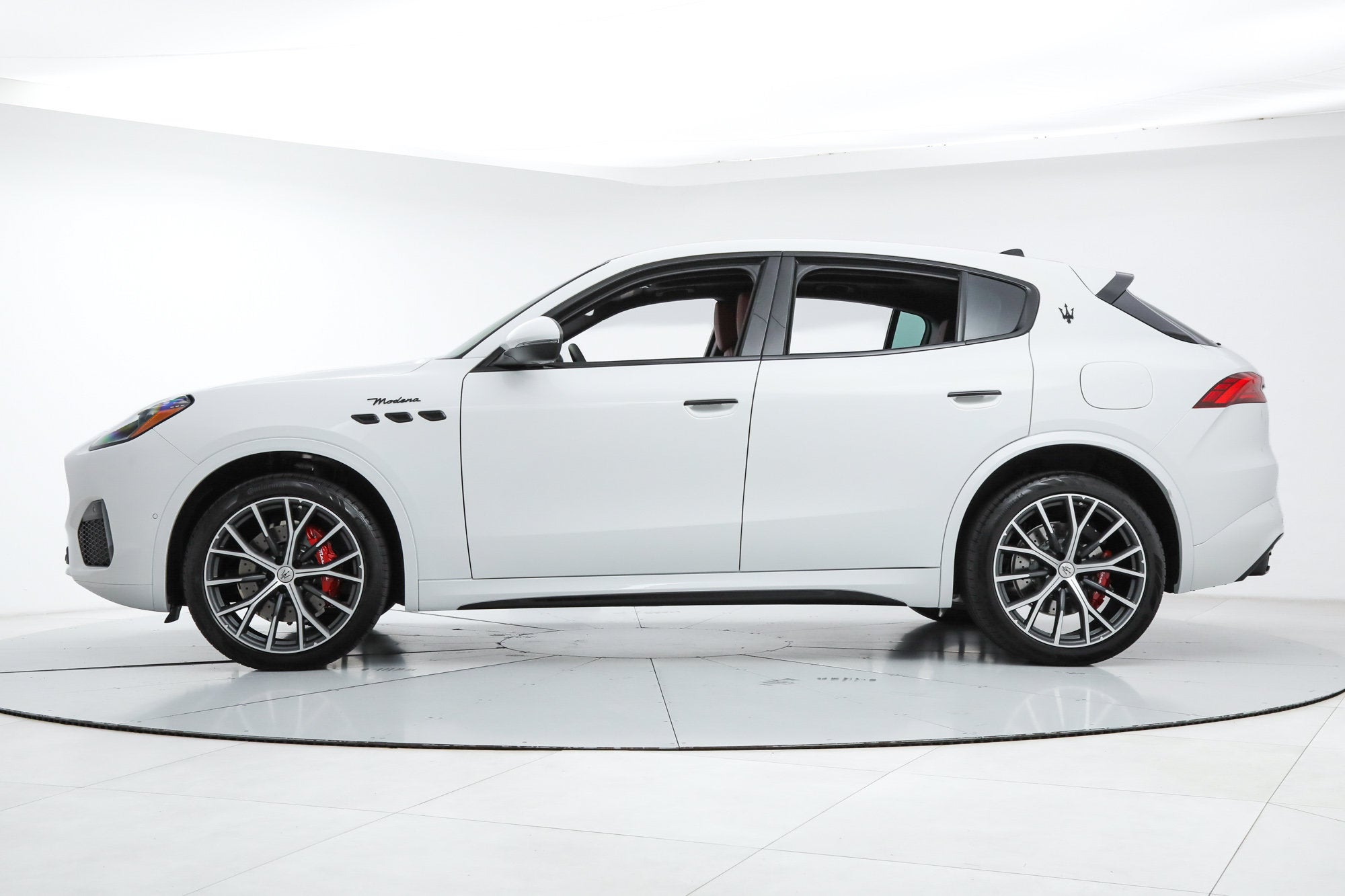 Modena AWD