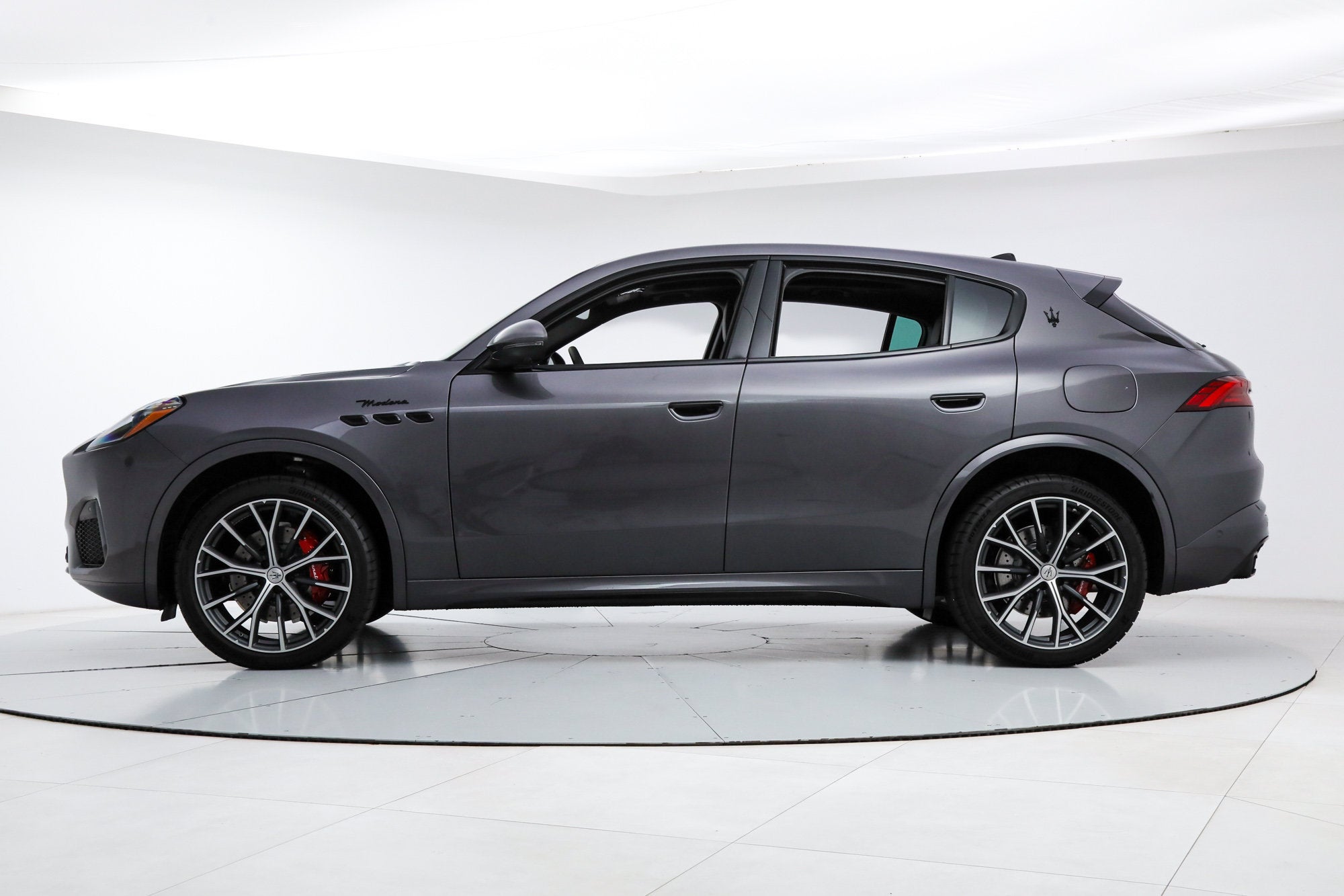 Modena AWD