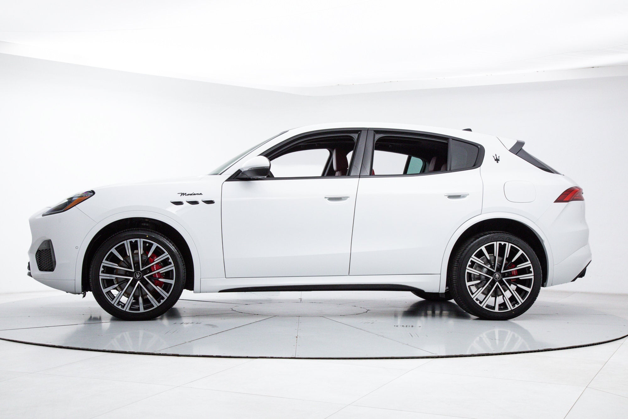 Modena AWD