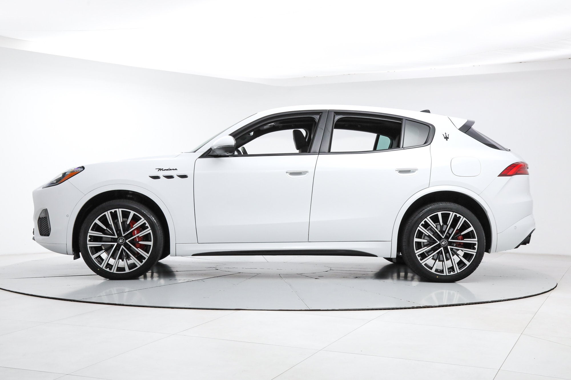 Modena AWD