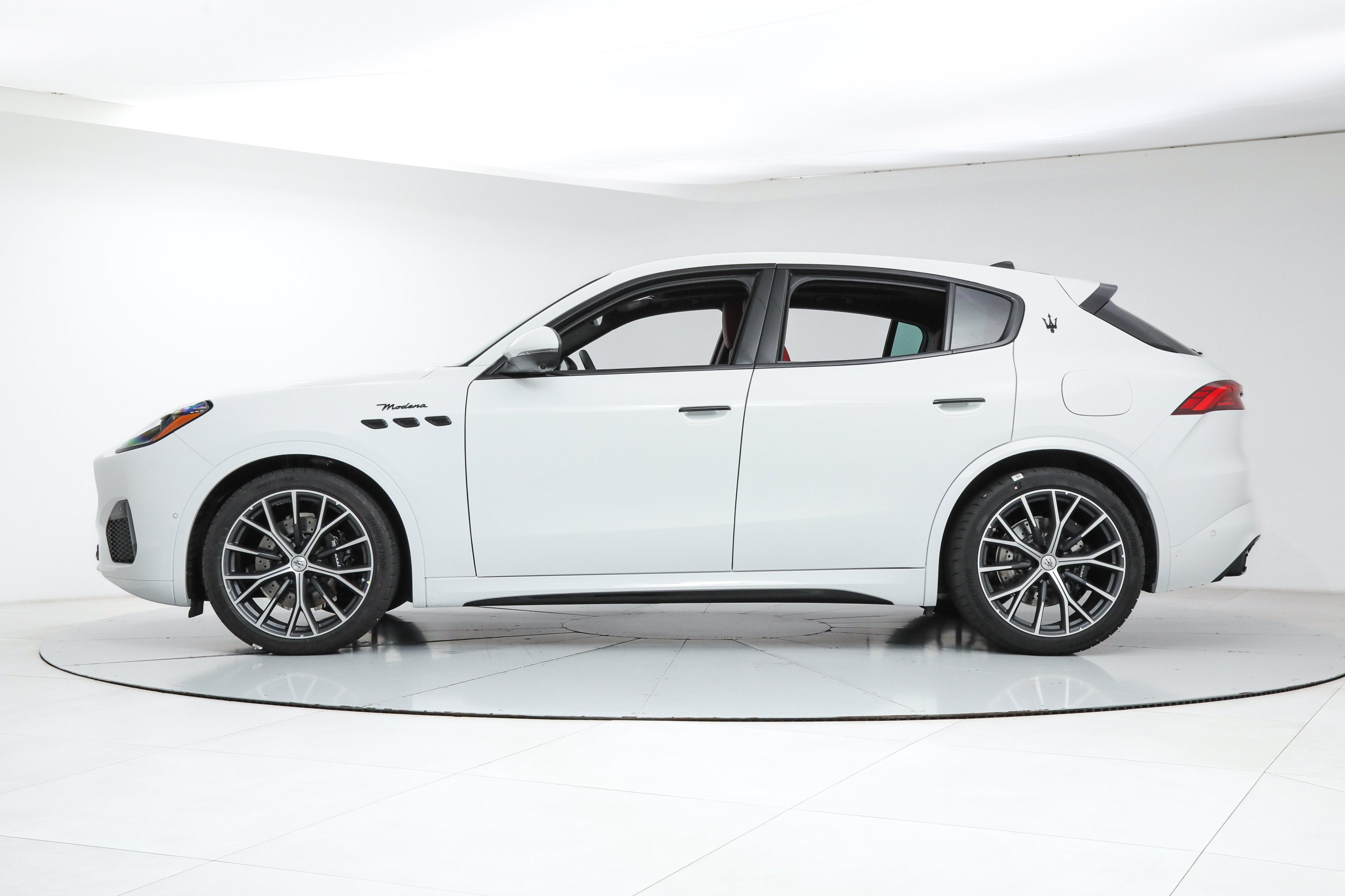 Modena AWD
