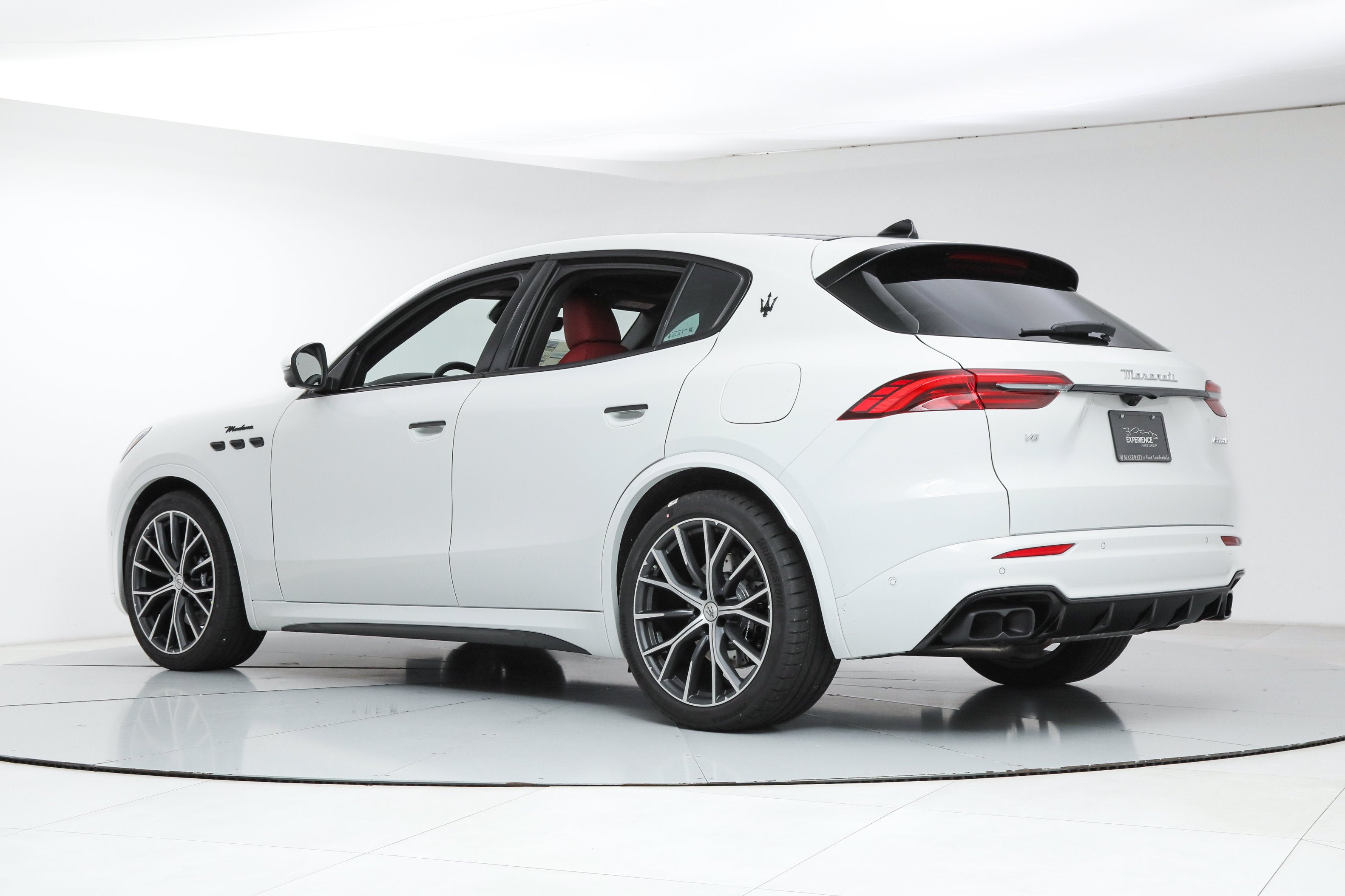 Modena AWD