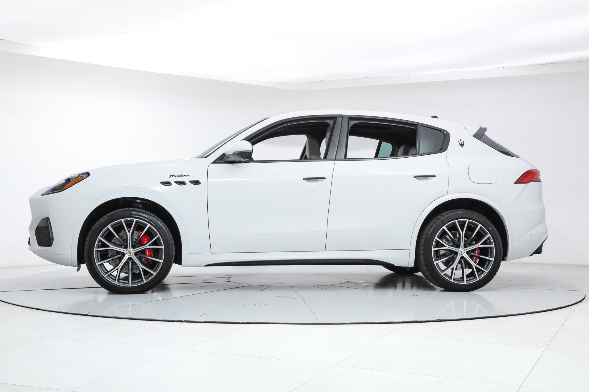 Modena AWD