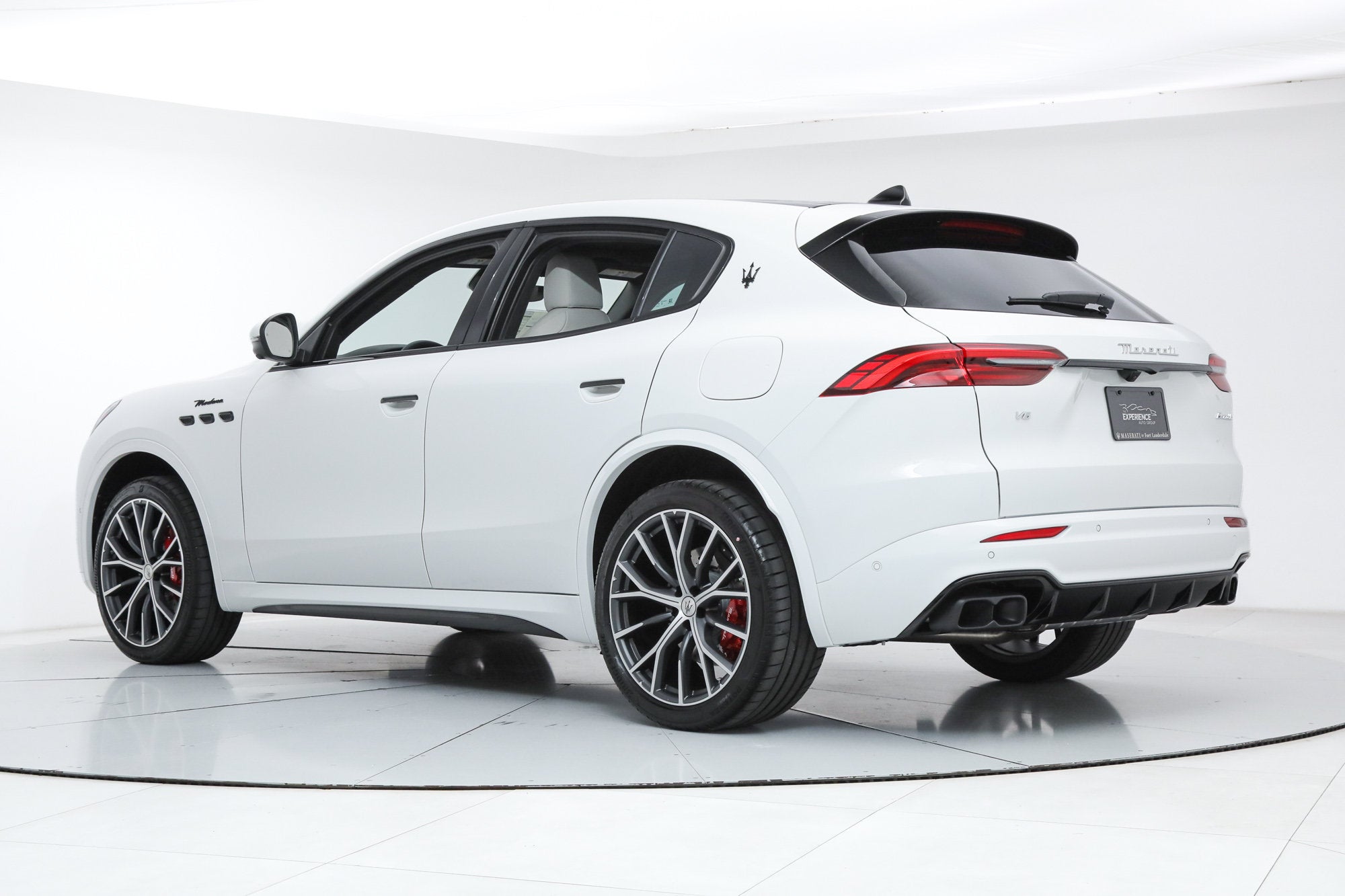 Modena AWD