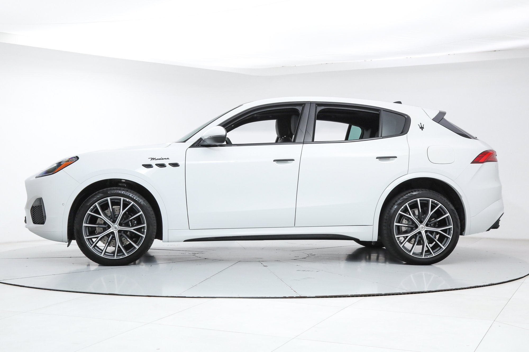 Modena AWD