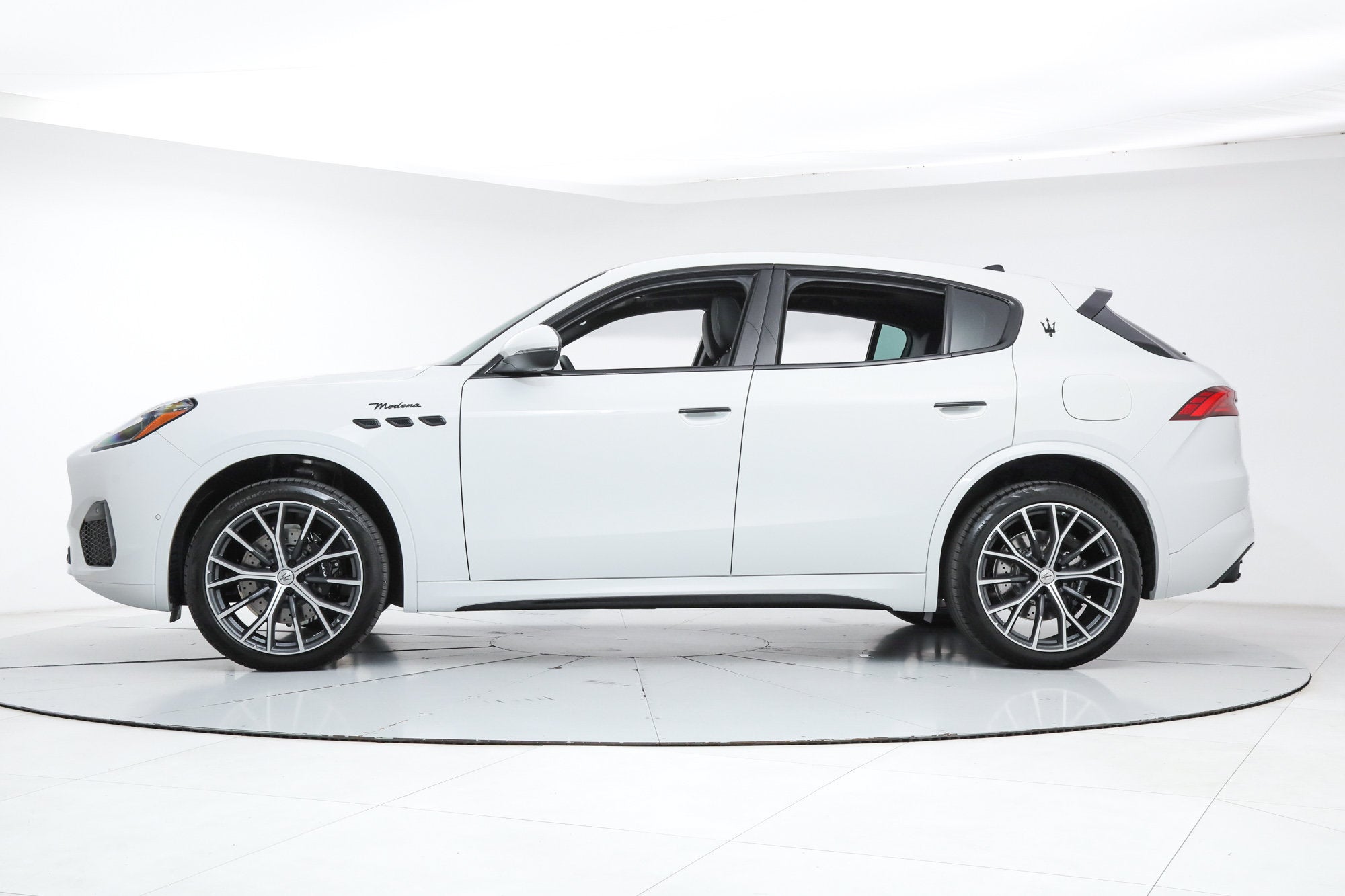 Modena AWD