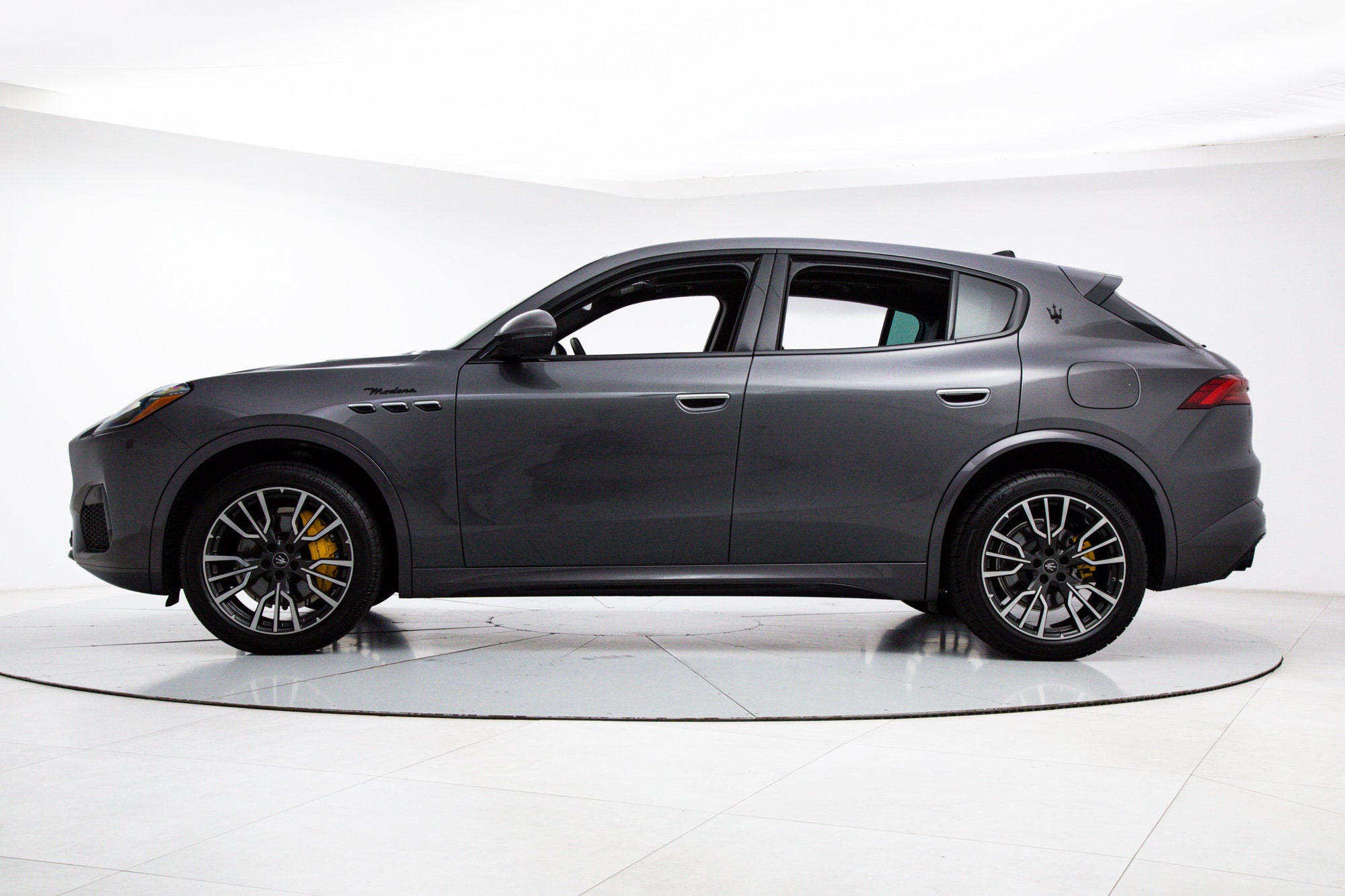 Modena AWD