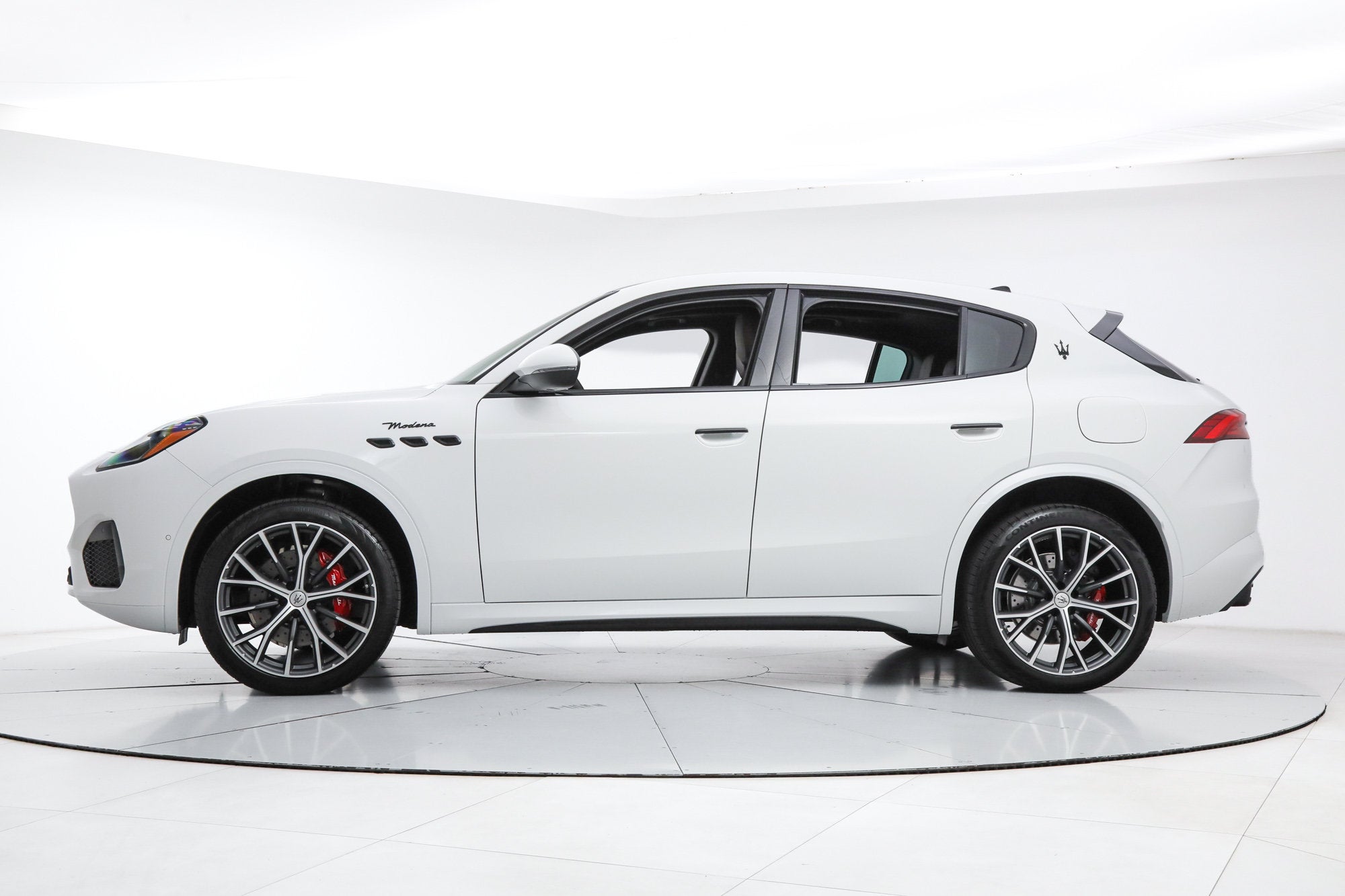 Modena AWD