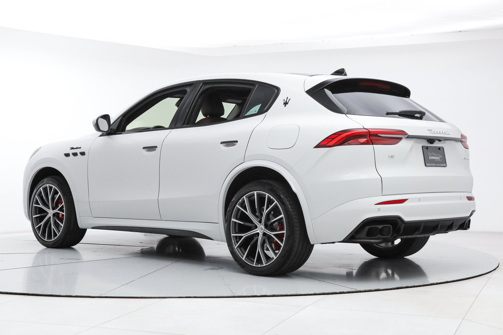 Modena AWD