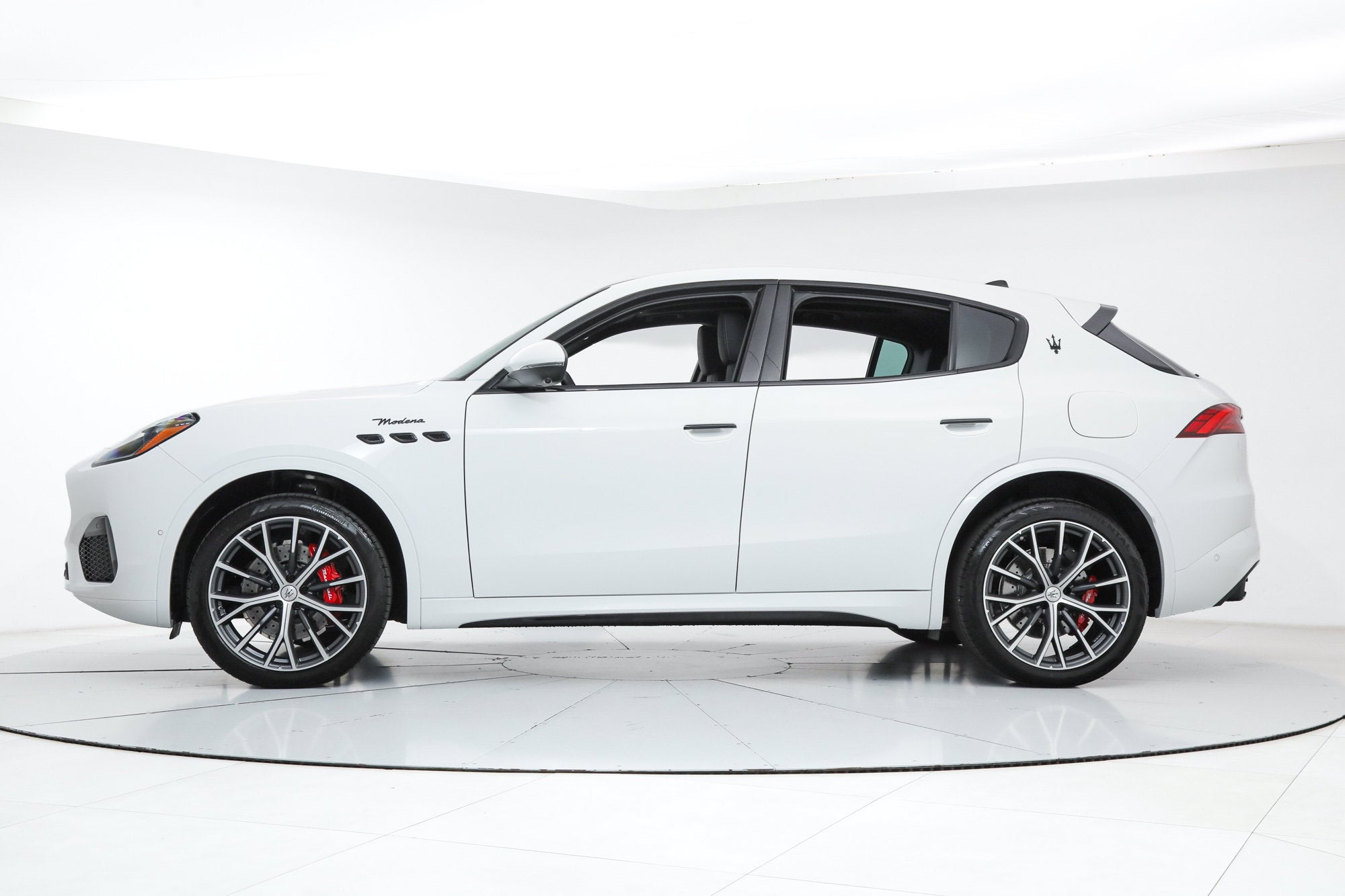 Modena AWD