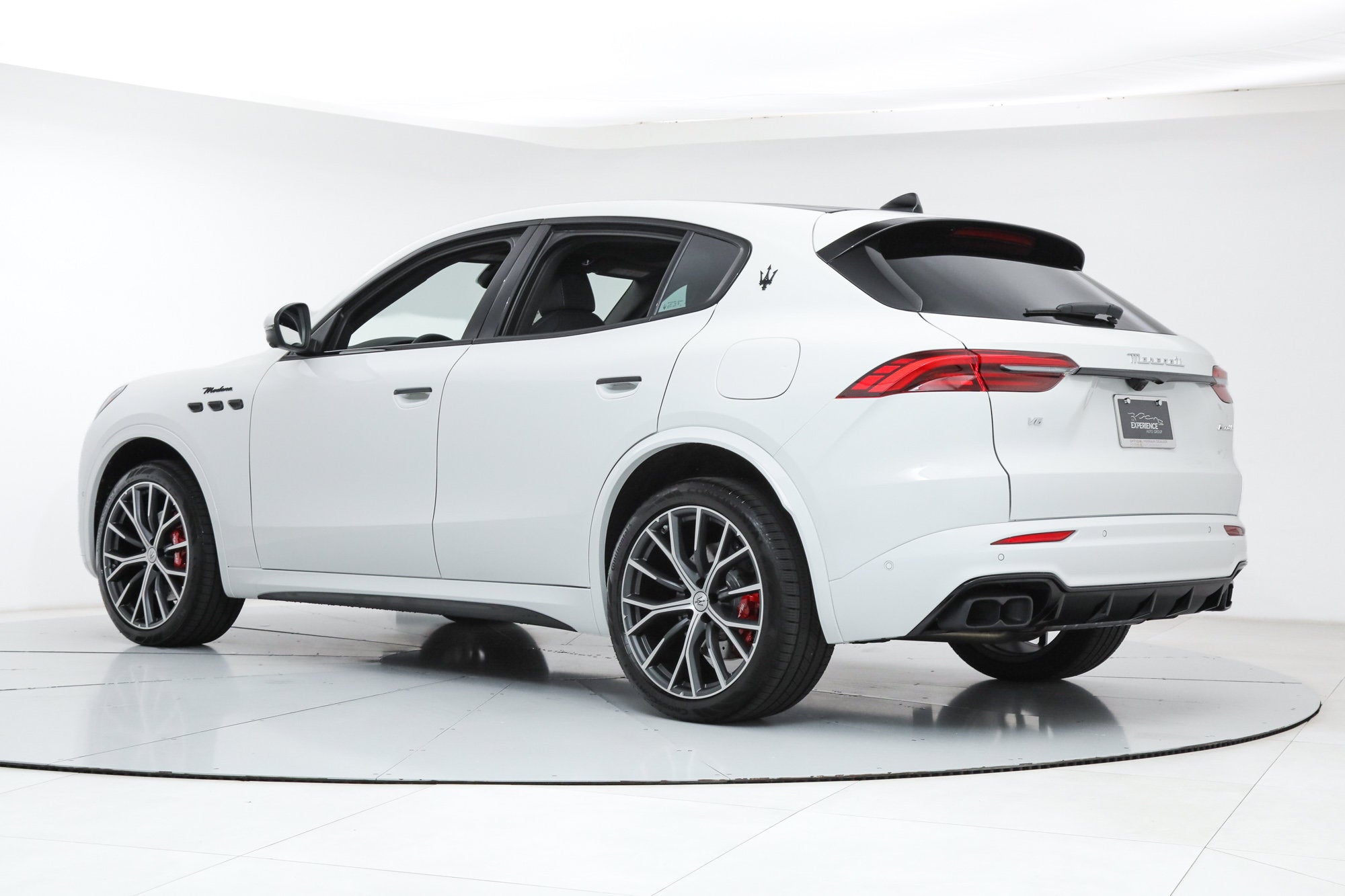 Modena AWD