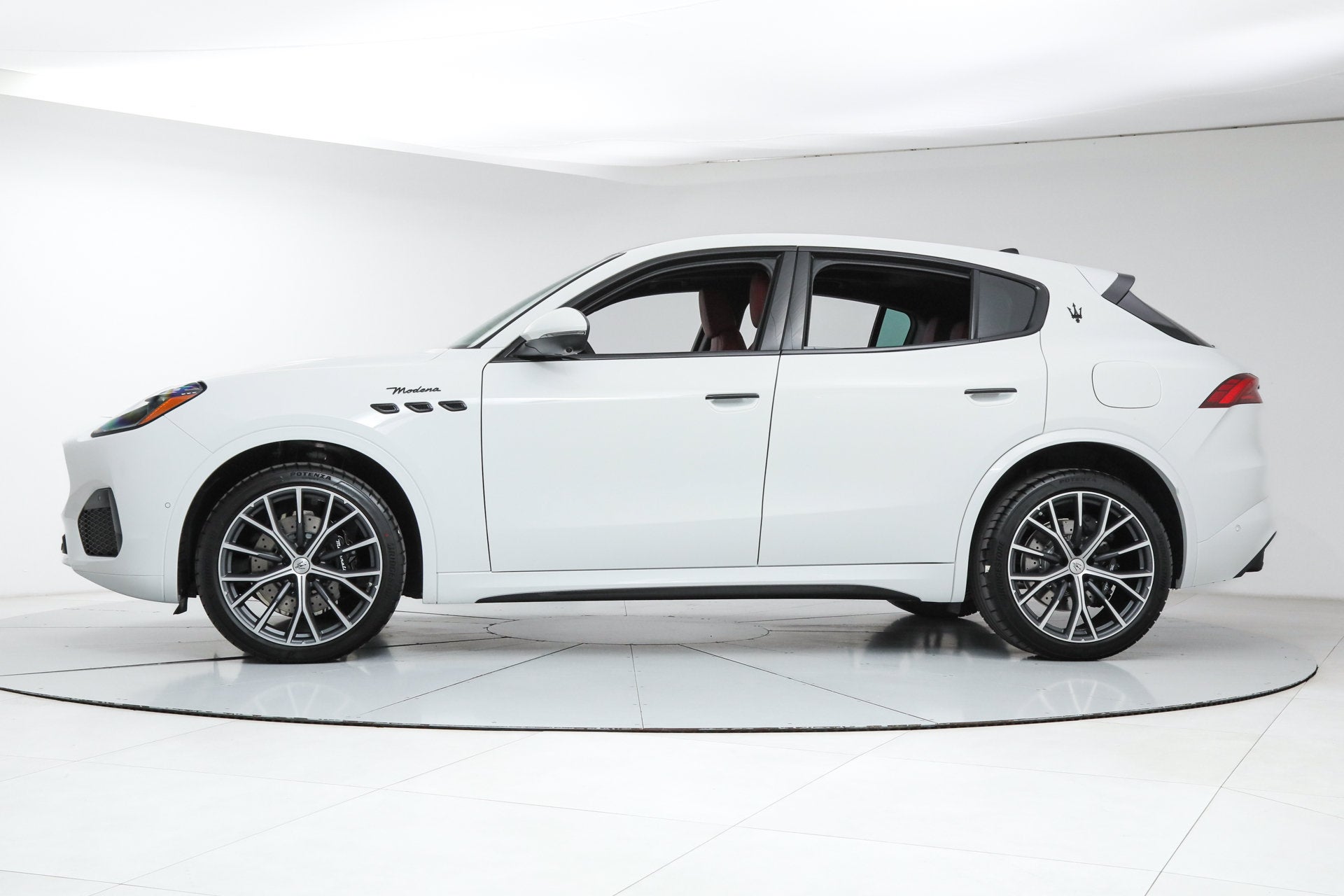 Modena AWD