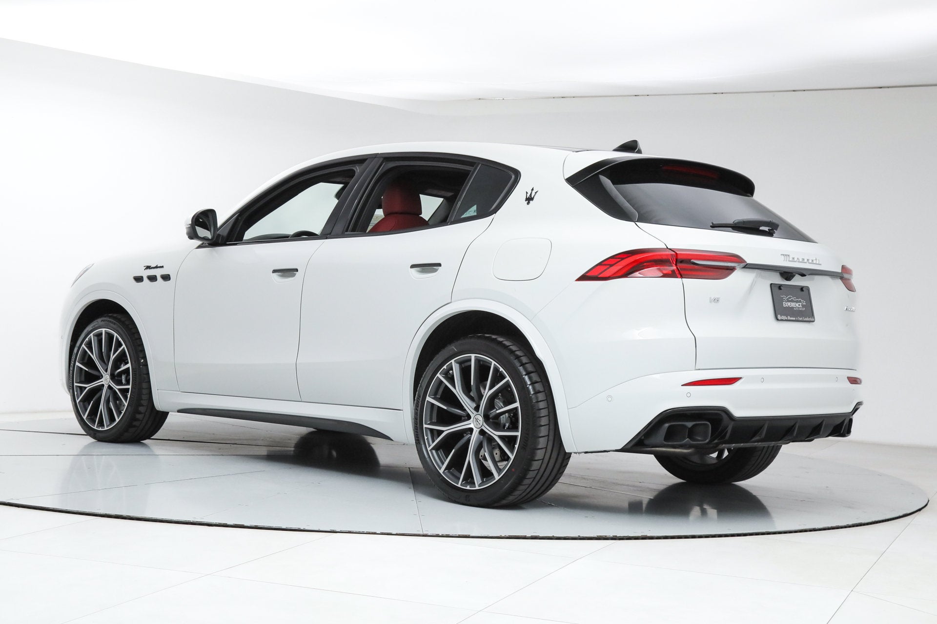 Modena AWD