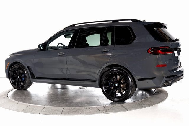 M60i Sports Activity Vehicle