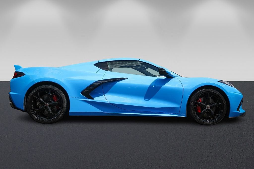 2dr Stingray Cpe w/2LT