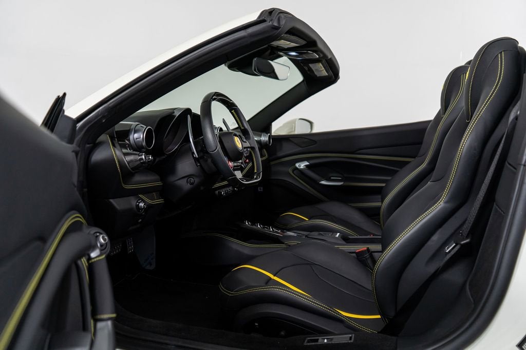 2023 Ferrari F8 Spider photo 3