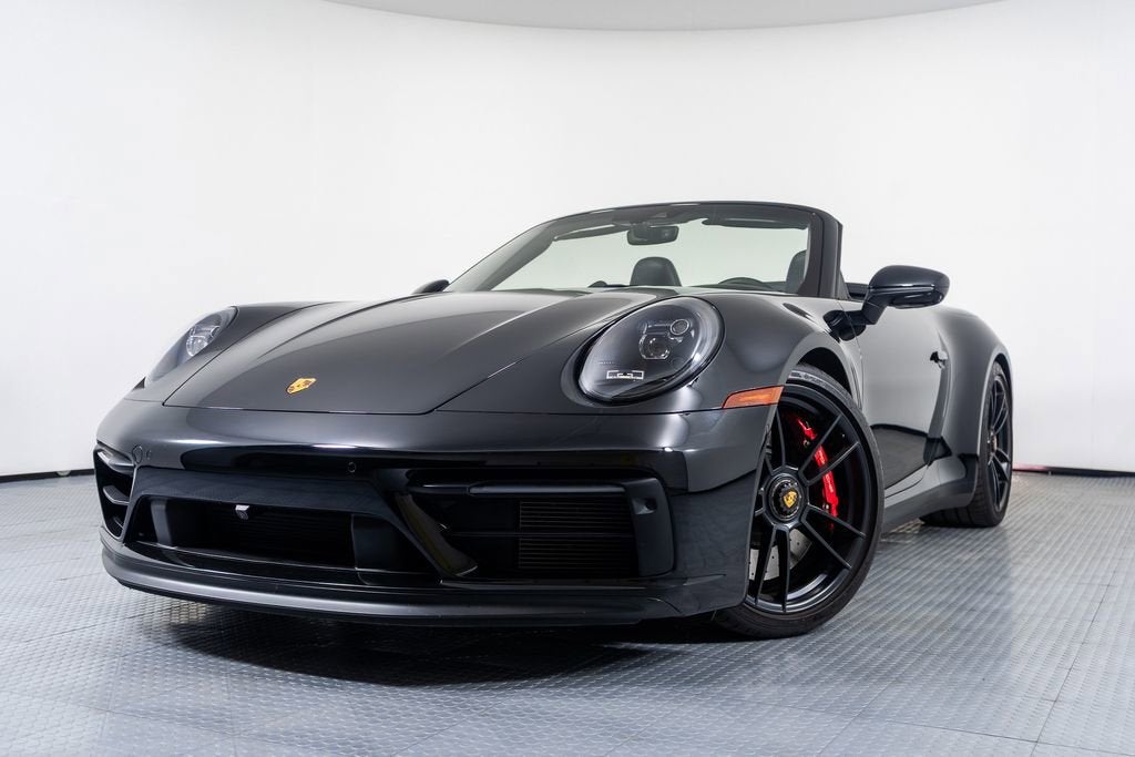2022 Porsche 911 GTS Cabriolet photo 3
