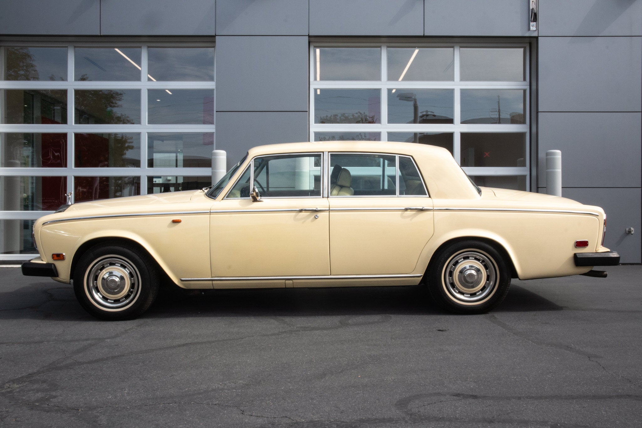 1976 ROLLS ROYCE SILVER SHADOW