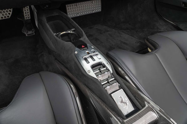 Ferrari SF90 Spider