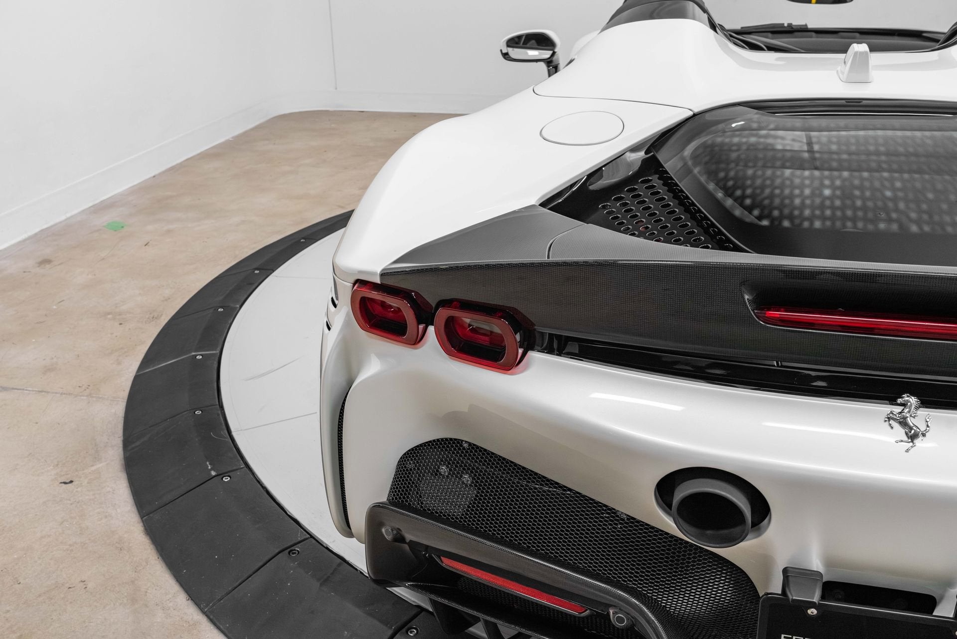 2024 Ferrari SF90 Base - Photo 49