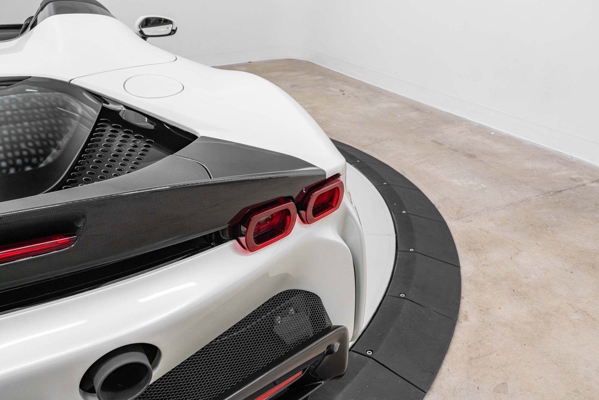 2024 Ferrari SF90 Base - Photo 50