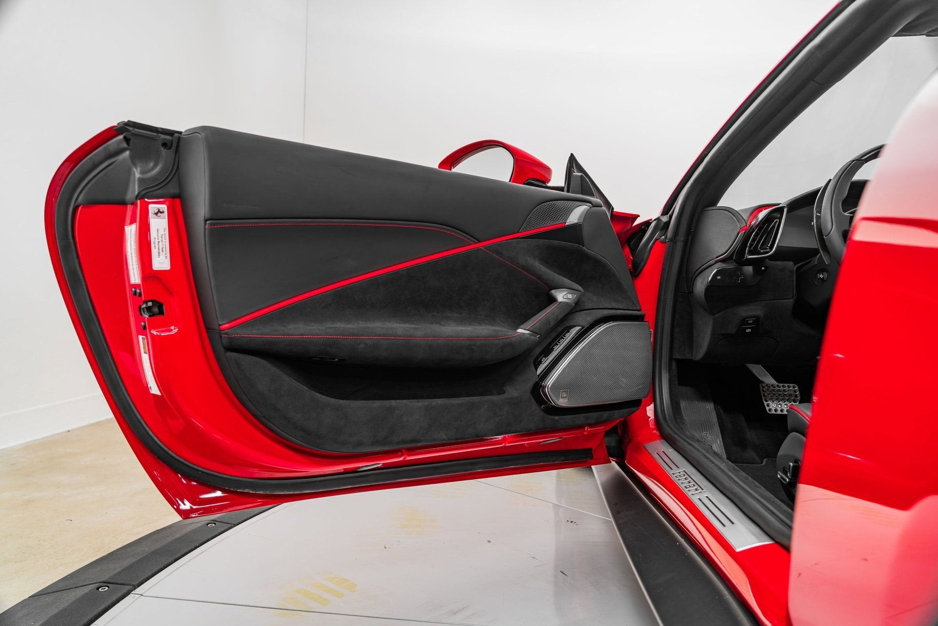 2025 Ferrari Roma Base - Photo 17