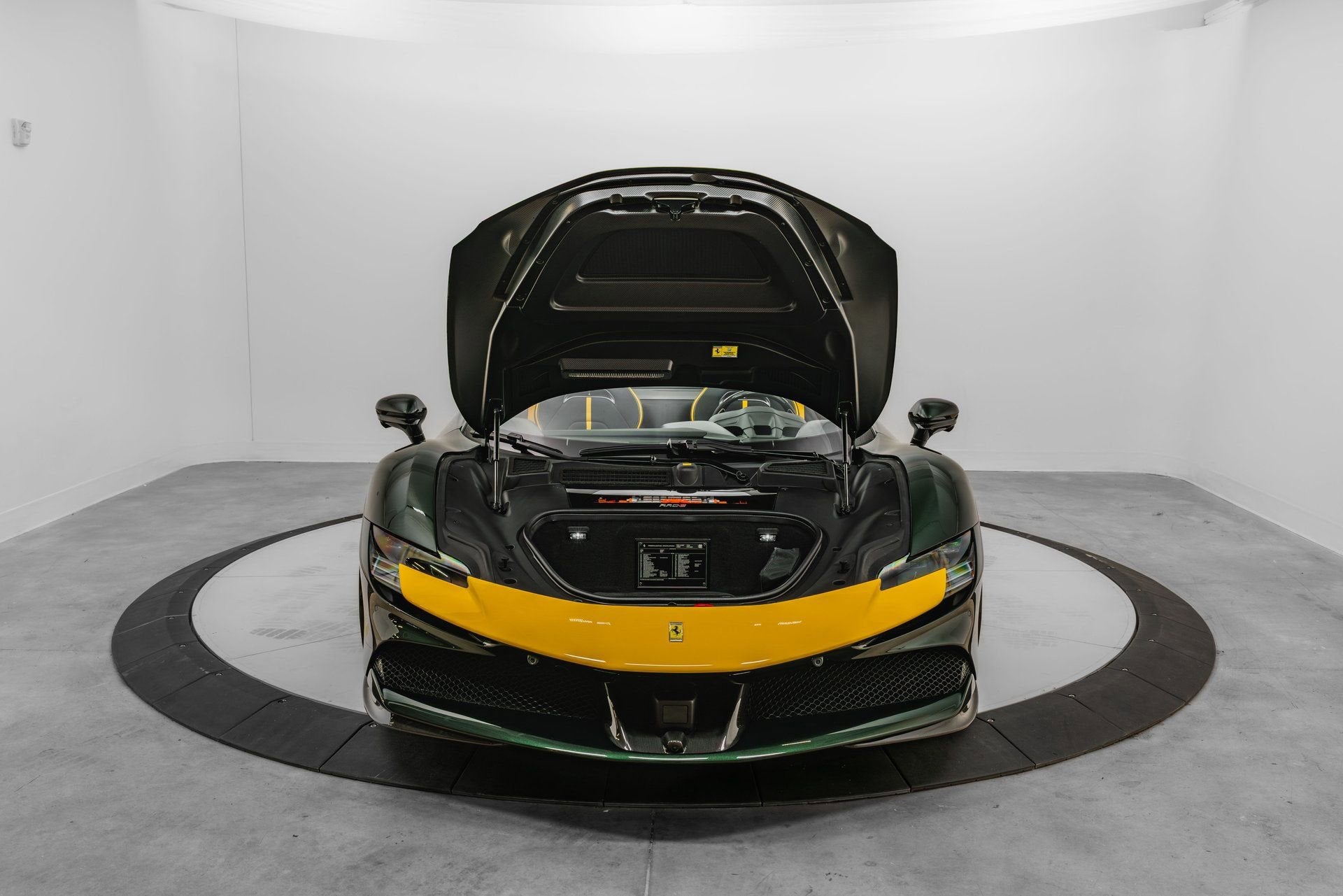 2025 Ferrari SF90 Base - Photo 23