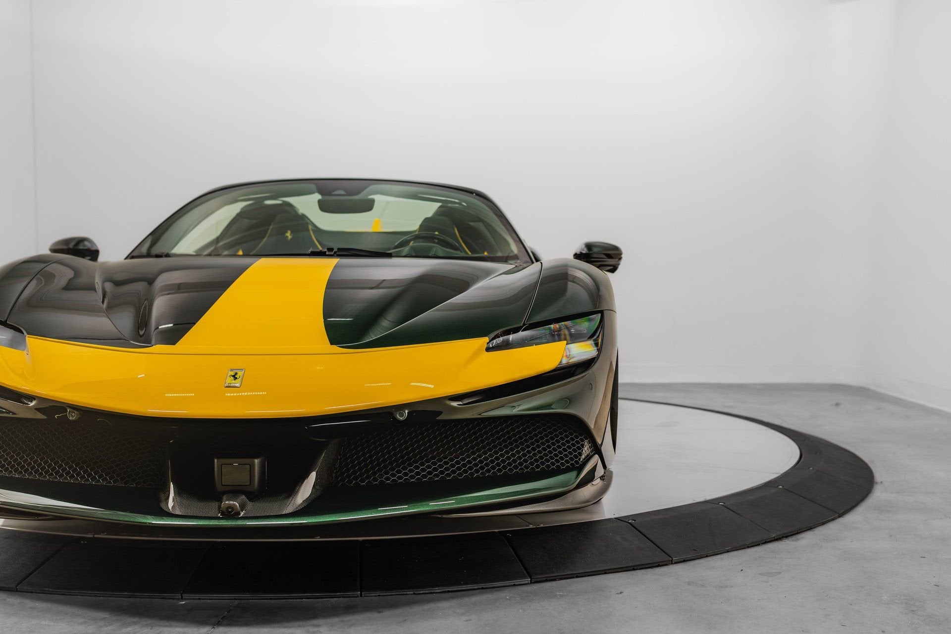 2025 Ferrari SF90 Base - Photo 45