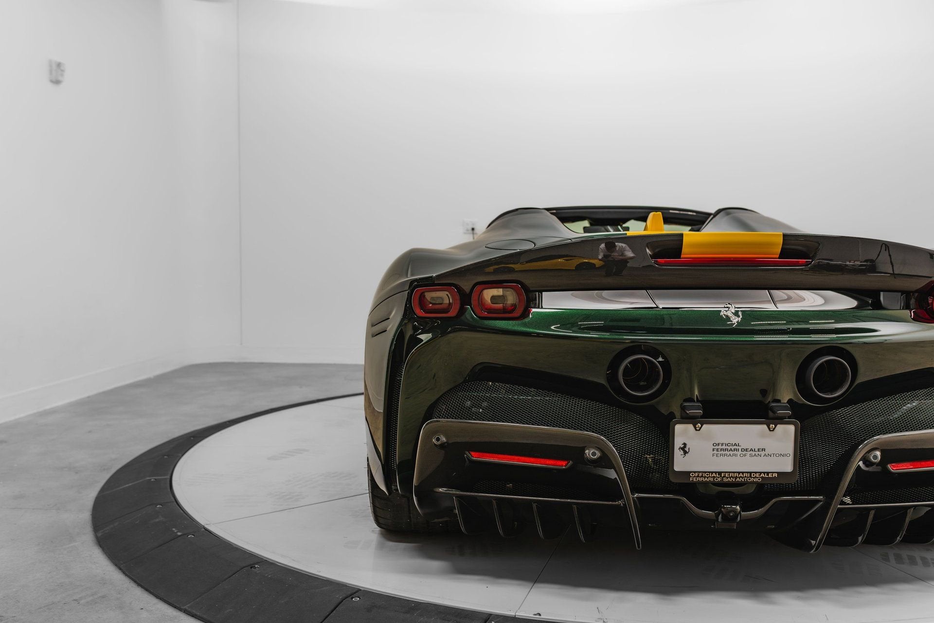 2025 Ferrari SF90 Base - Photo 47