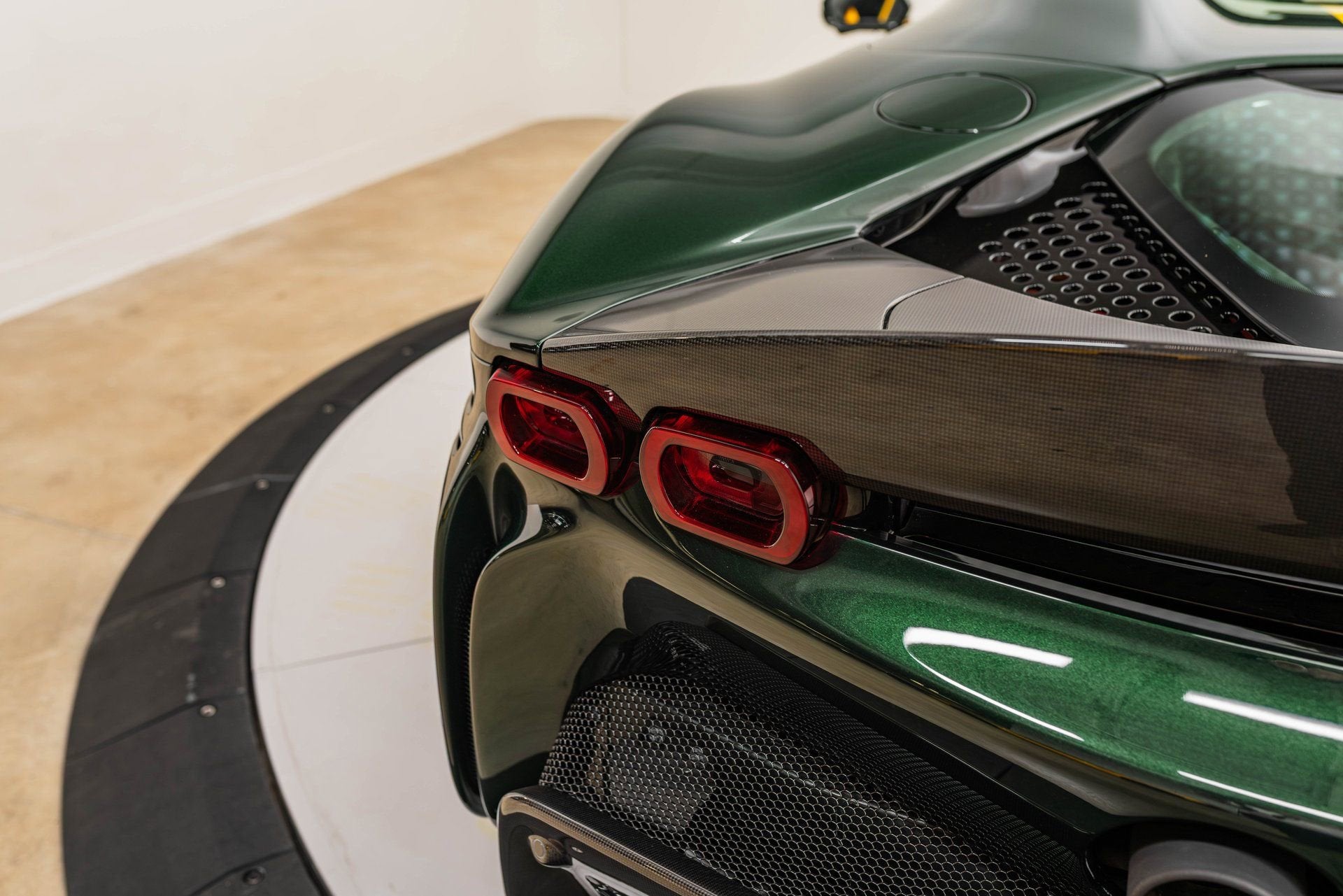 2025 Ferrari SF90 Base - Photo 48