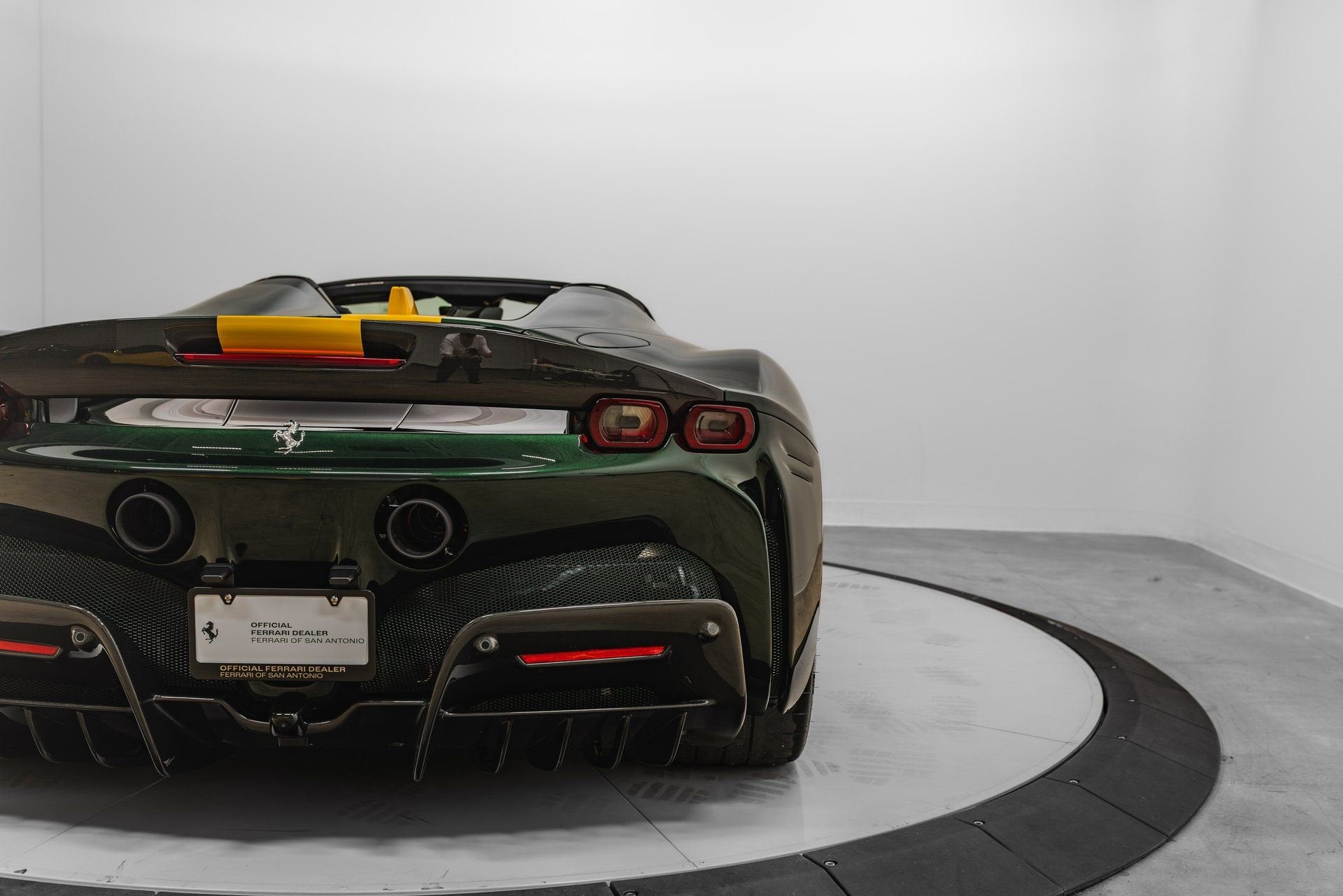 2025 Ferrari SF90 Base - Photo 52