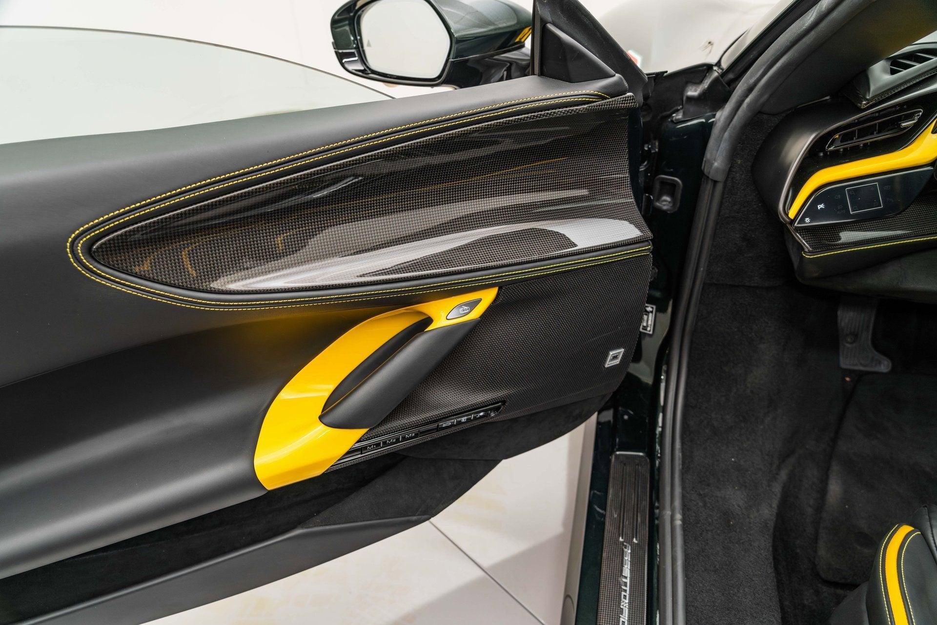 2025 Ferrari SF90 Base - Photo 57