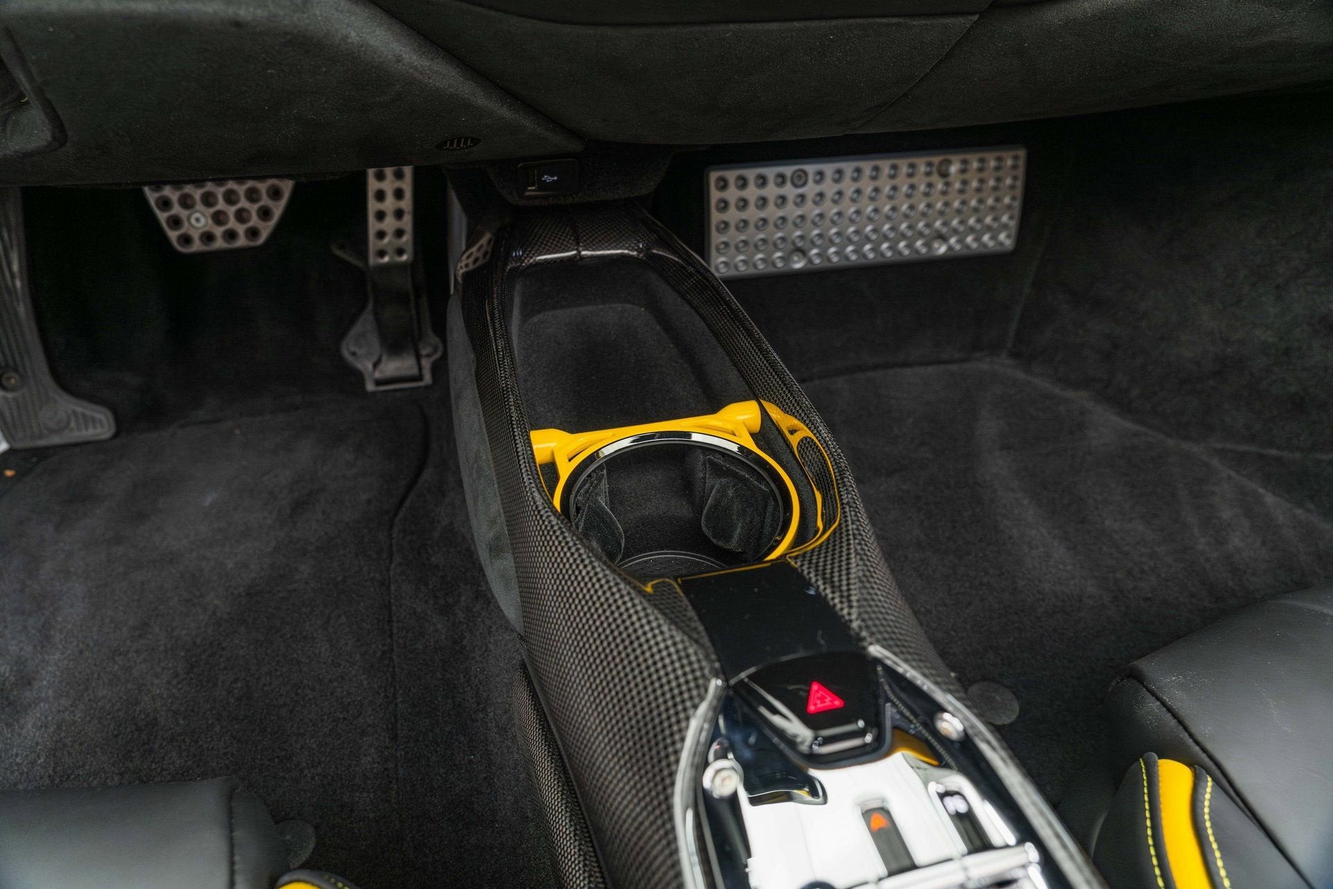 2025 Ferrari SF90 Base - Photo 58