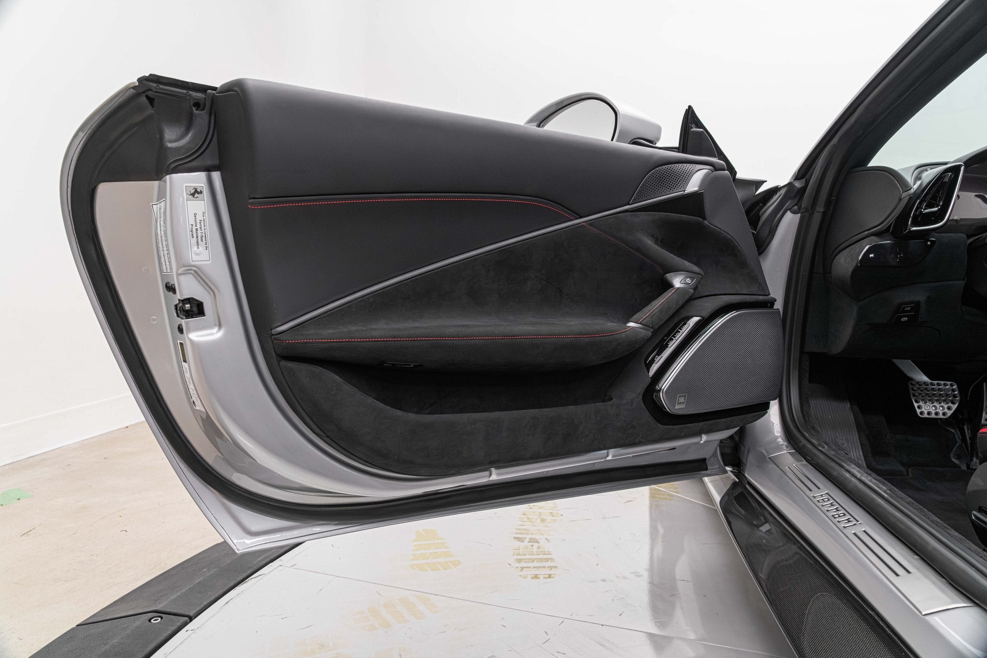 2025 Ferrari Roma Base - Photo 17